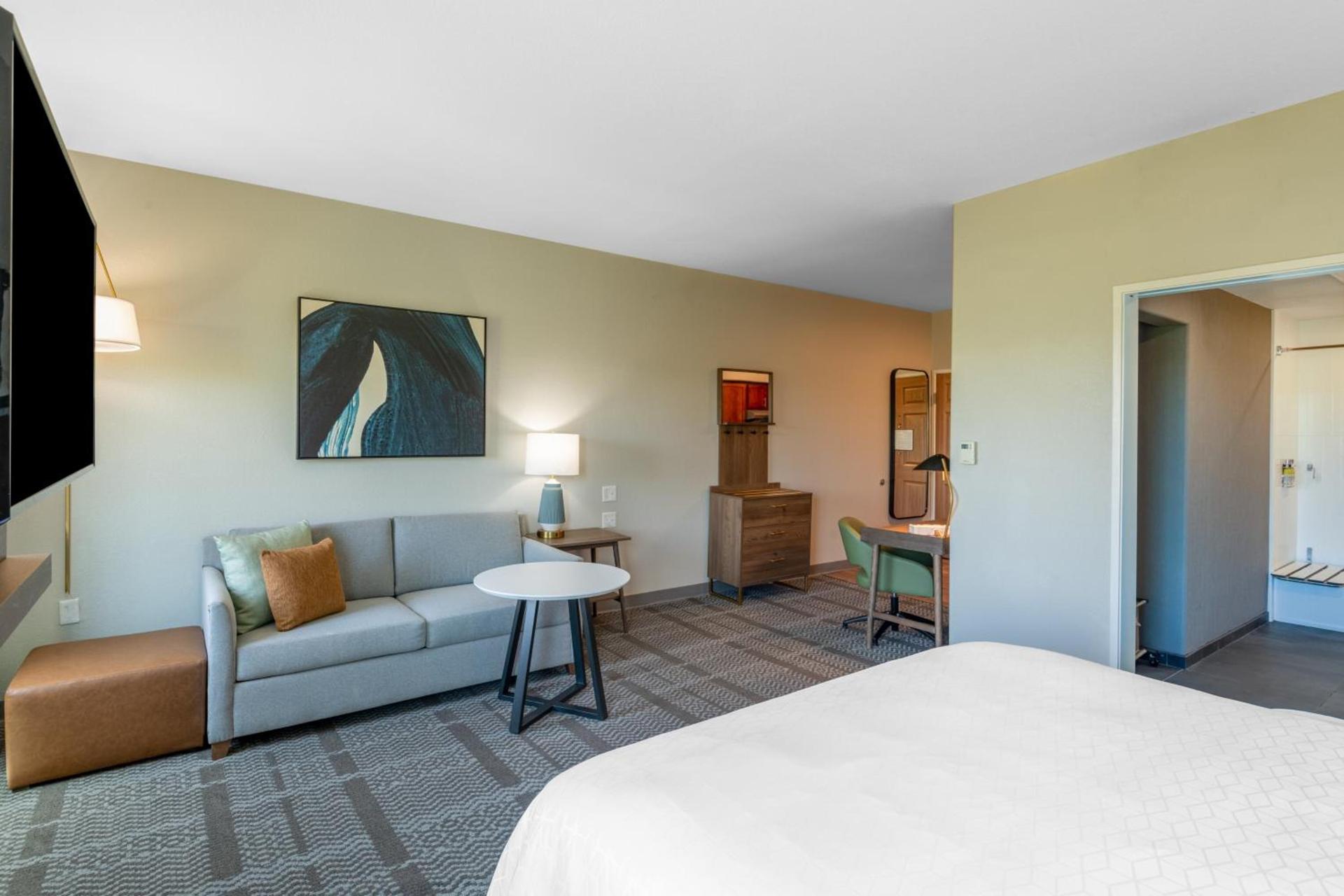 Staybridge Suites Phoenix Glendale Sports Dist by IHG photo 51