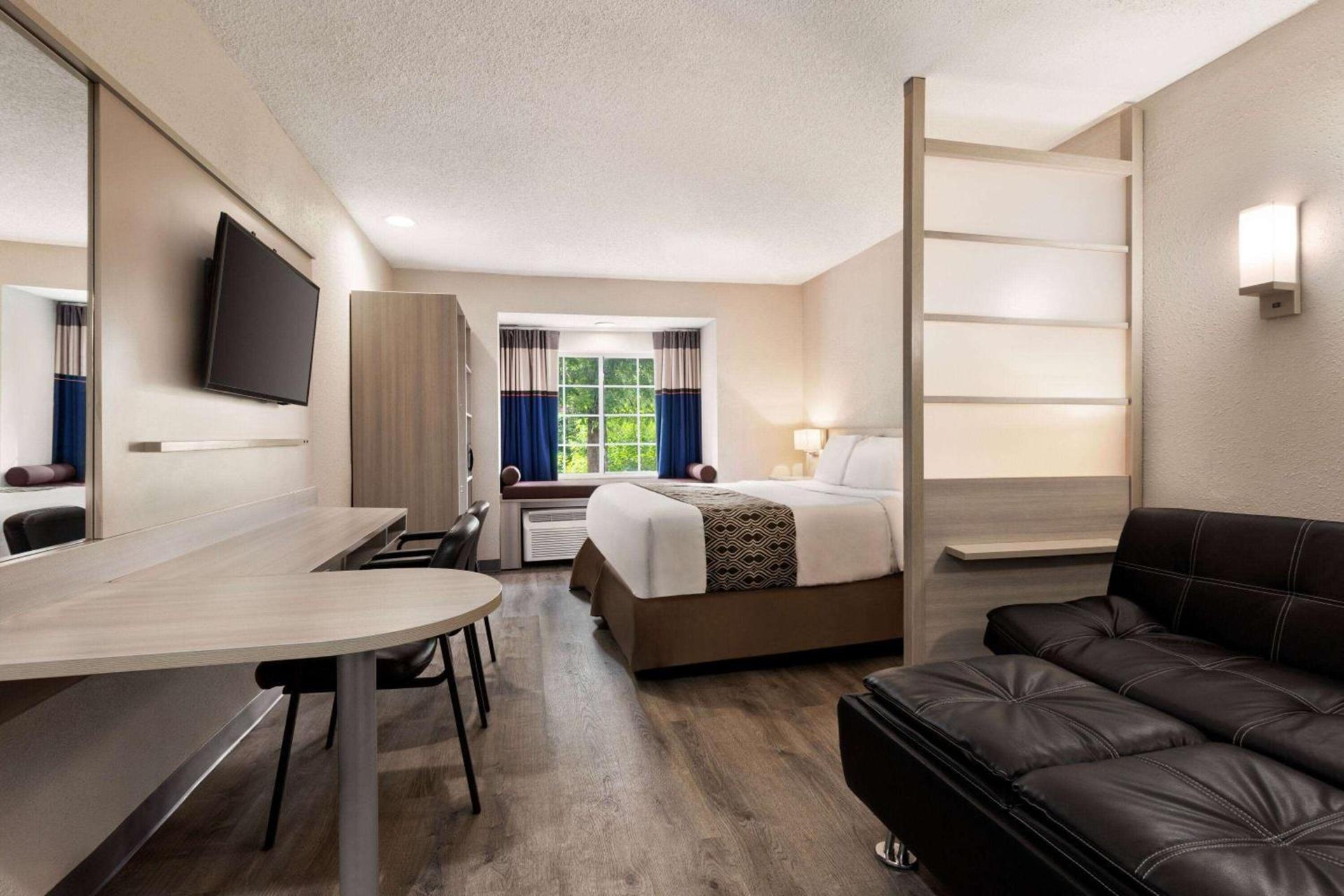 Microtel Inn & Suites by Wyndham Florence/Cincinnati Airpo photo 27