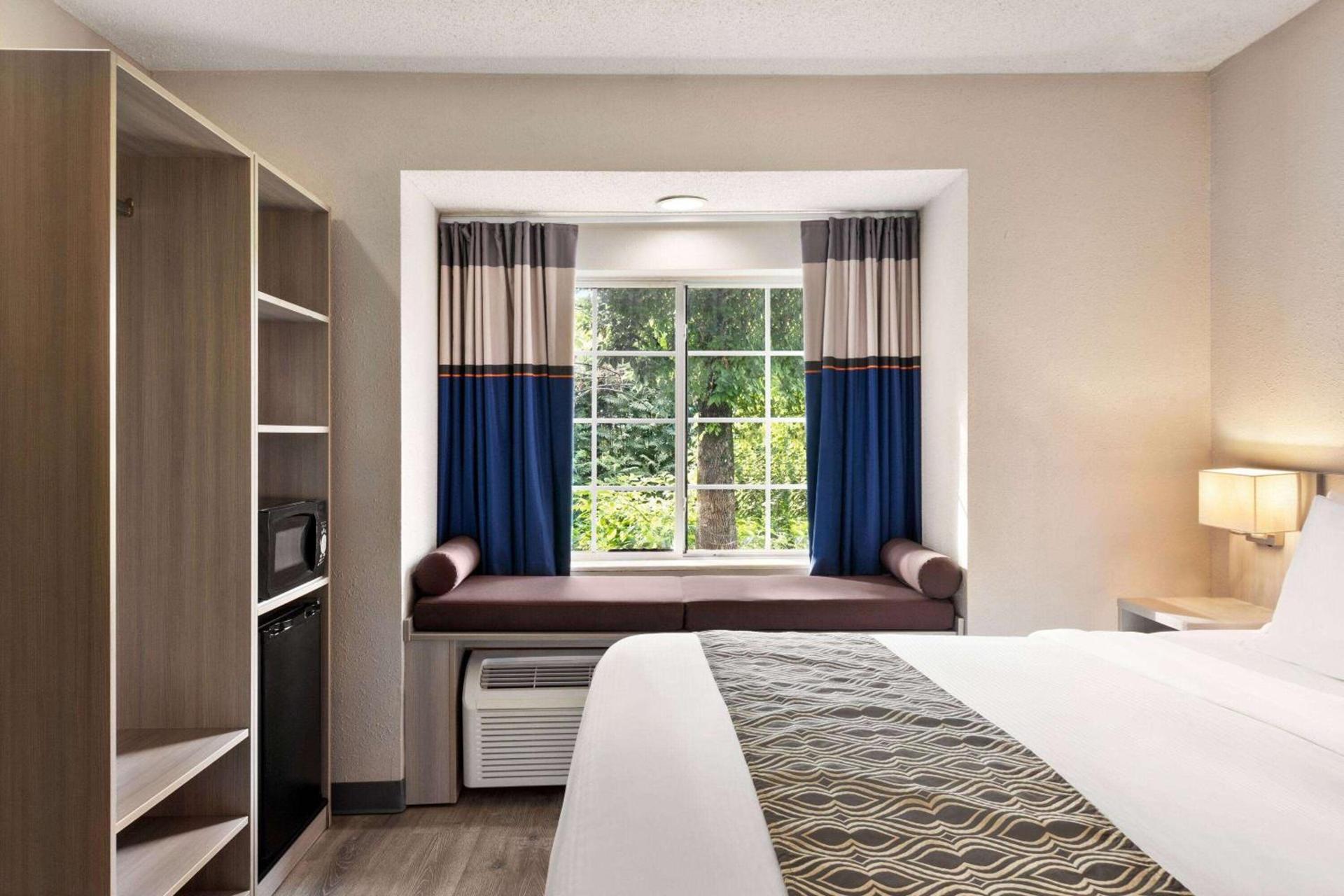 Microtel Inn & Suites by Wyndham Florence/Cincinnati Airpo photo 29