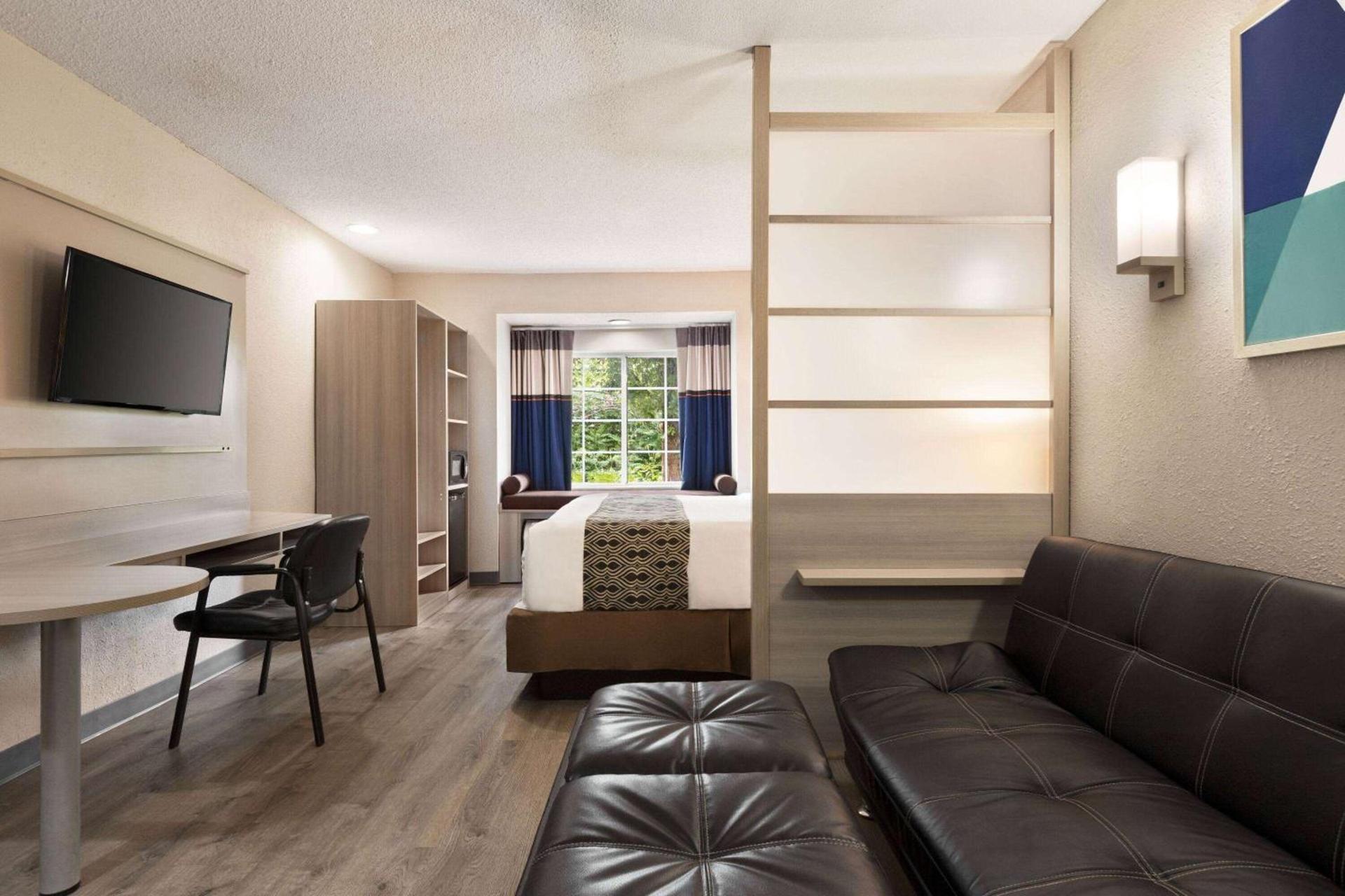 Microtel Inn & Suites by Wyndham Florence/Cincinnati Airpo photo 30