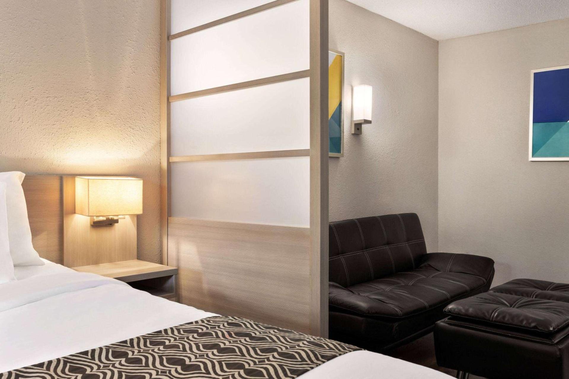 Microtel Inn & Suites by Wyndham Florence/Cincinnati Airpo photo 32