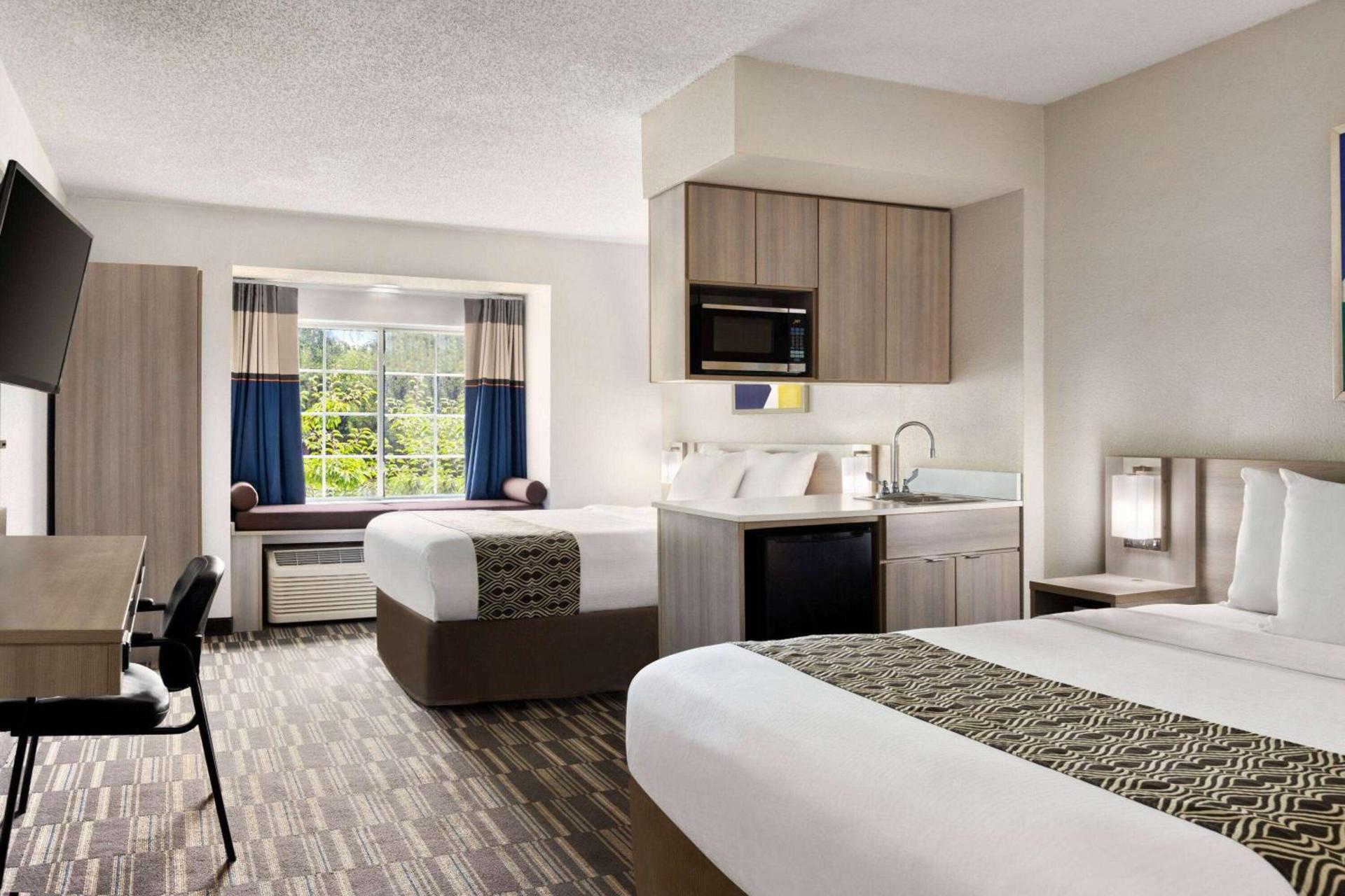 Microtel Inn & Suites by Wyndham Florence/Cincinnati Airpo photo 36