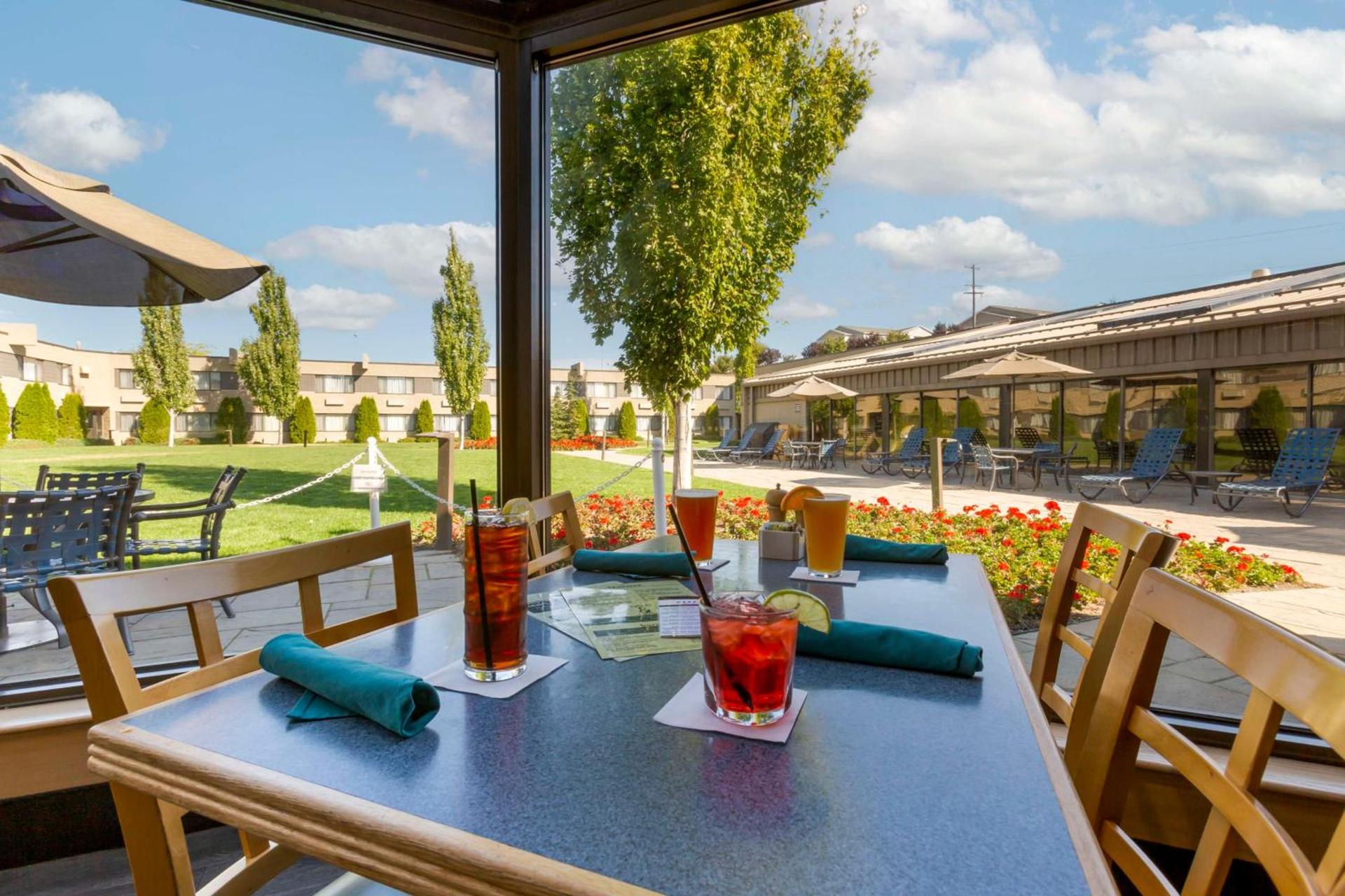 Best Western Plus University Inn photo 7