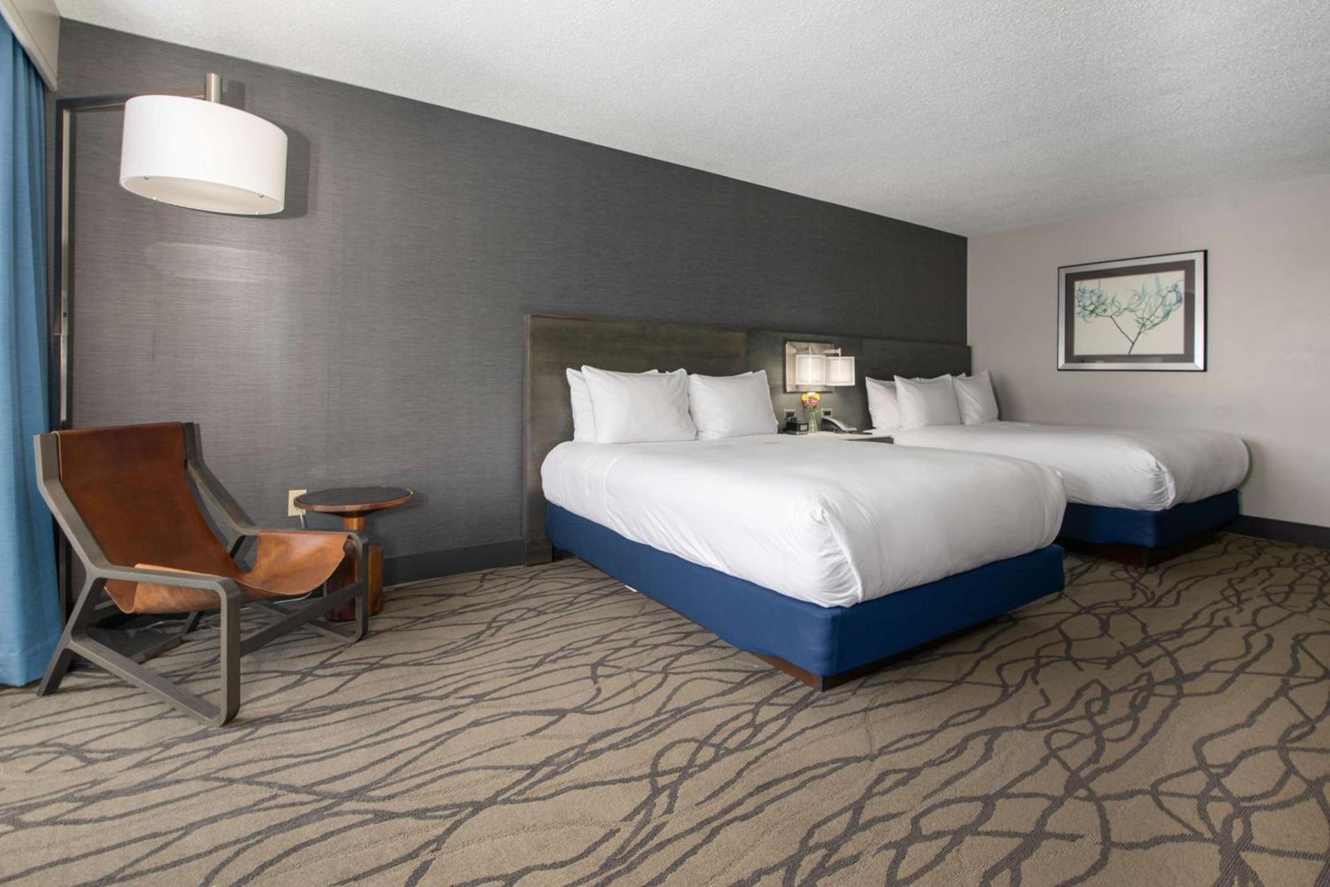 DoubleTree by Hilton Racine Harbourwalk photo 43