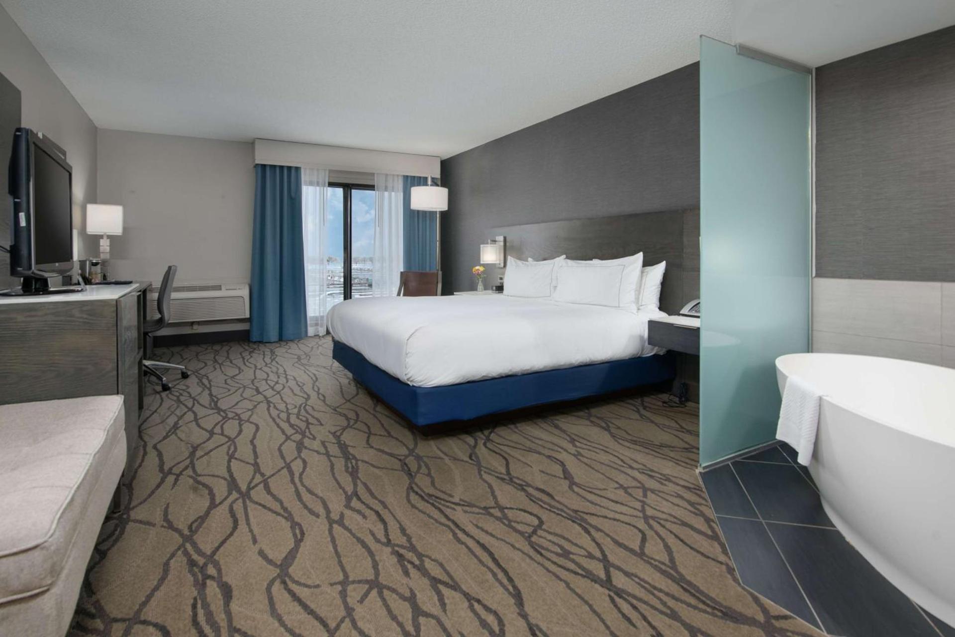 DoubleTree by Hilton Racine Harbourwalk photo 47