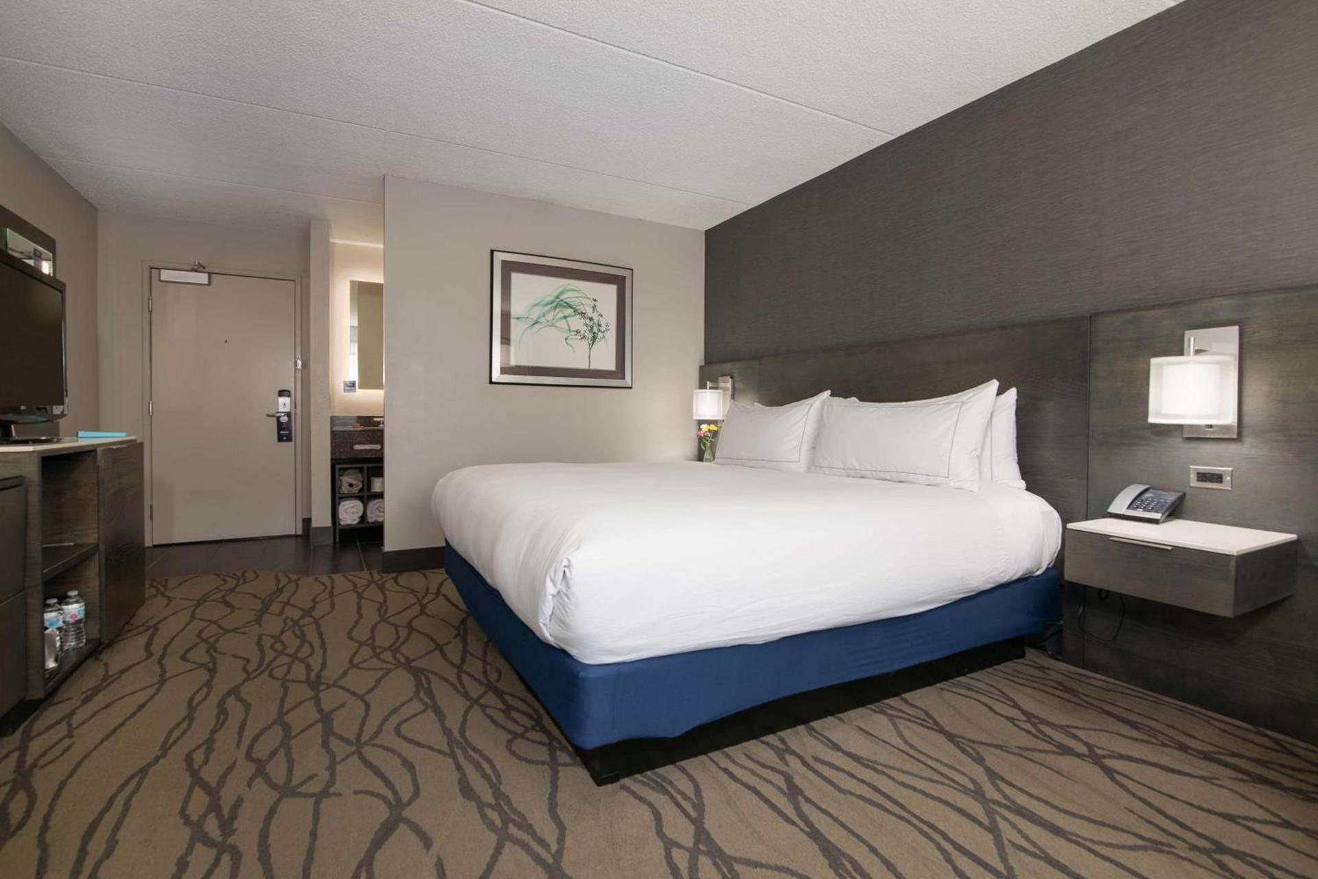 DoubleTree by Hilton Racine Harbourwalk photo 49