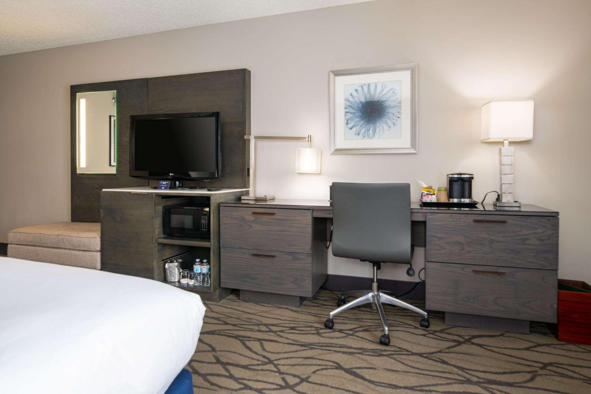 DoubleTree by Hilton Racine Harbourwalk photo 51