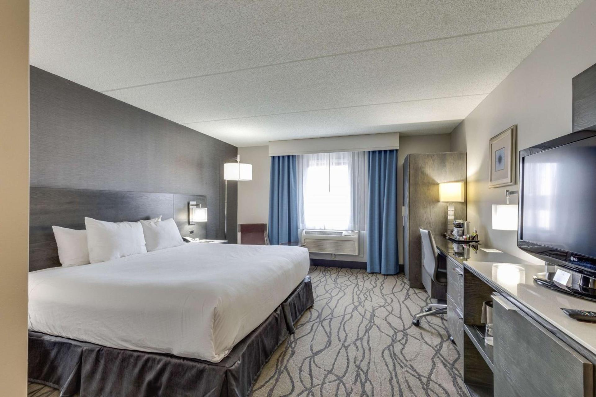 DoubleTree by Hilton Racine Harbourwalk photo 55