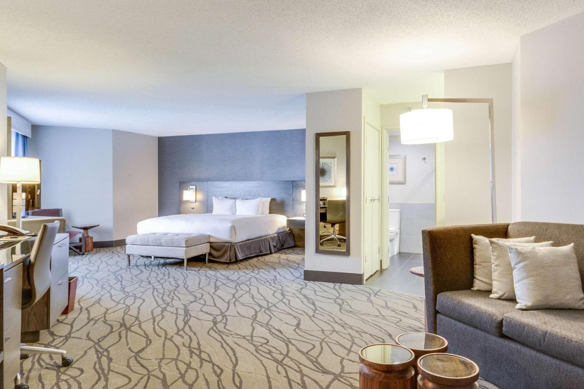 DoubleTree by Hilton Racine Harbourwalk photo 61