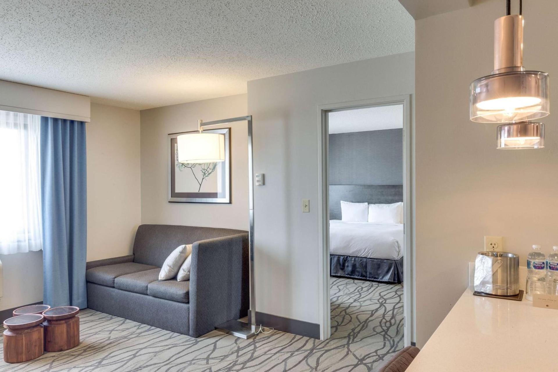 DoubleTree by Hilton Racine Harbourwalk photo 60