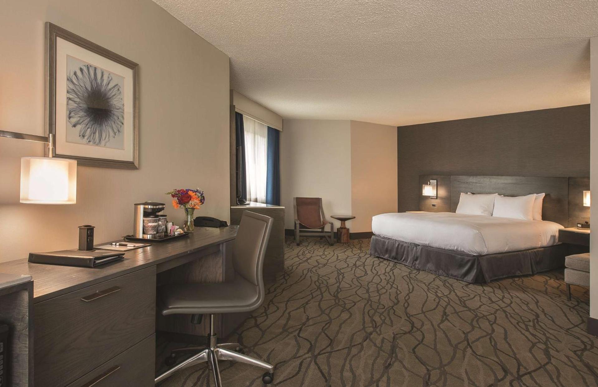 DoubleTree by Hilton Racine Harbourwalk photo 20