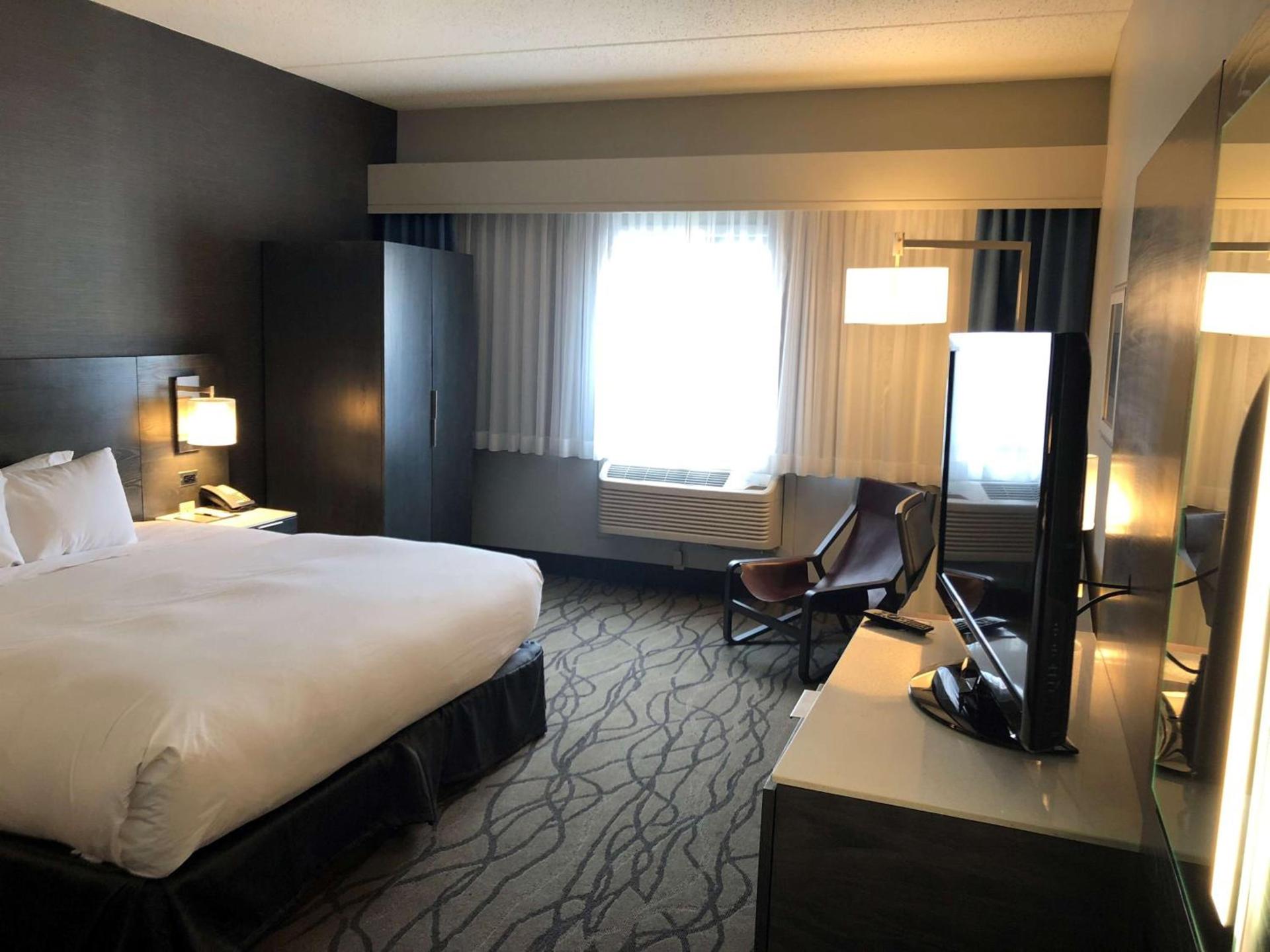 DoubleTree by Hilton Racine Harbourwalk photo 33