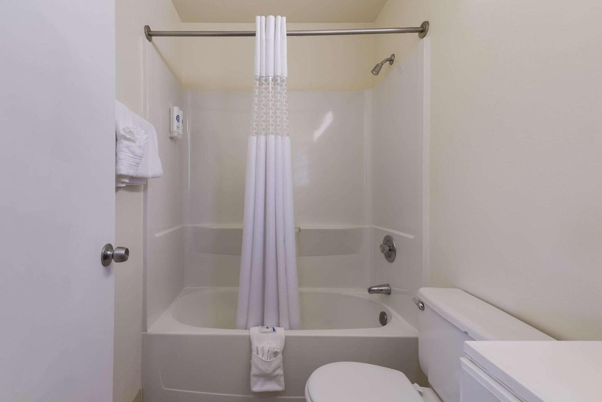 Rodeway Inn Livermore photo 9