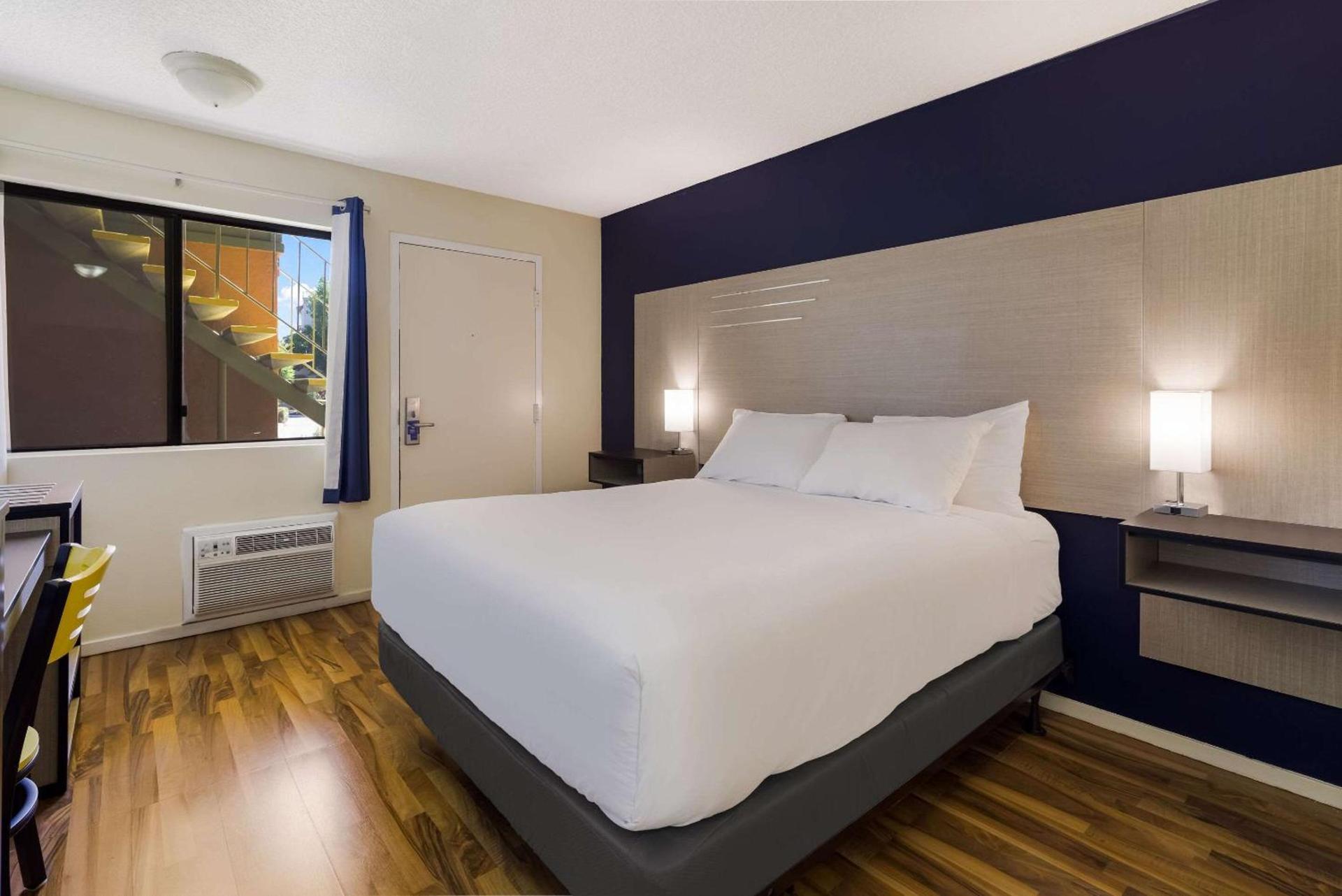 Rodeway Inn Livermore photo 12