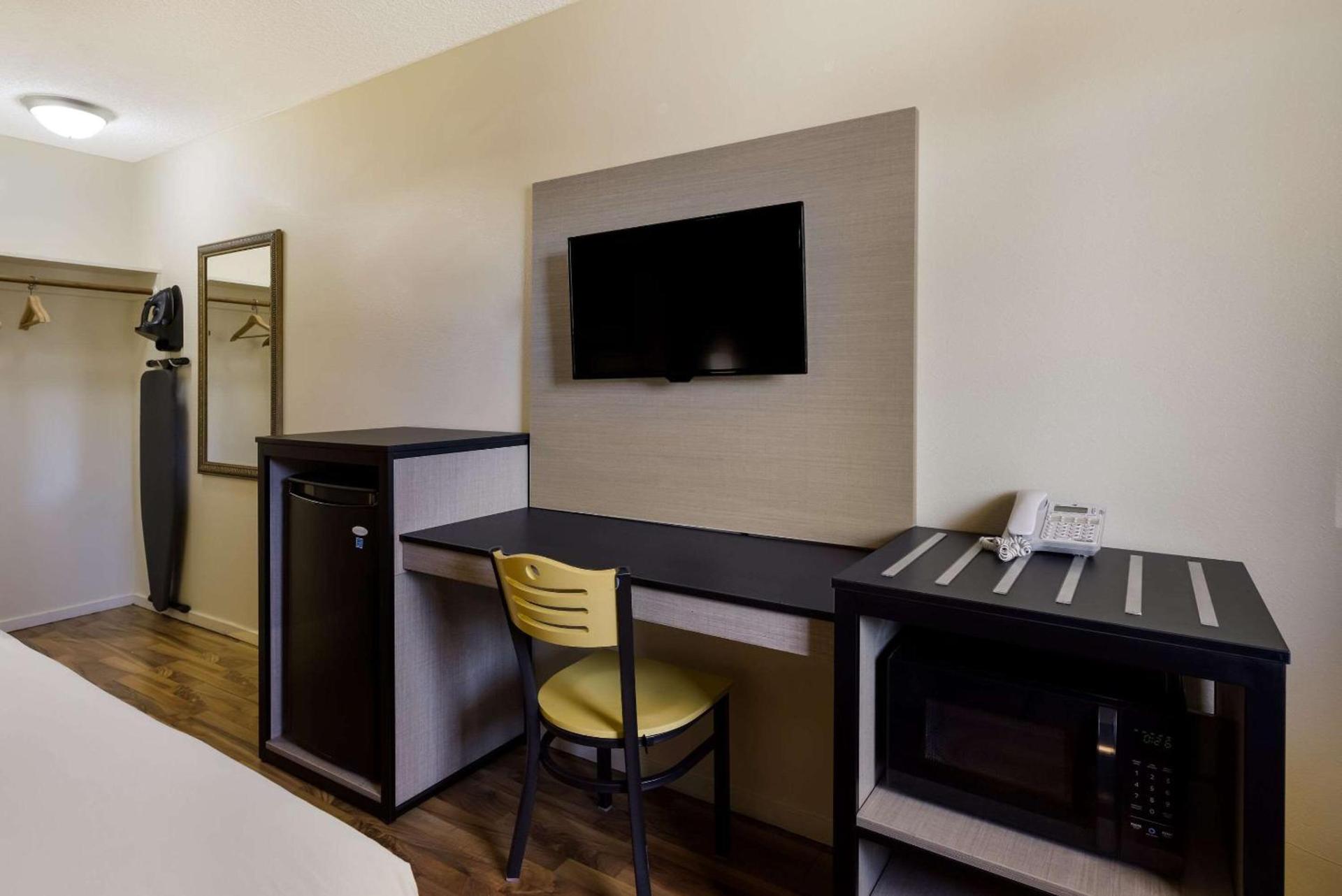 Rodeway Inn Livermore photo 13