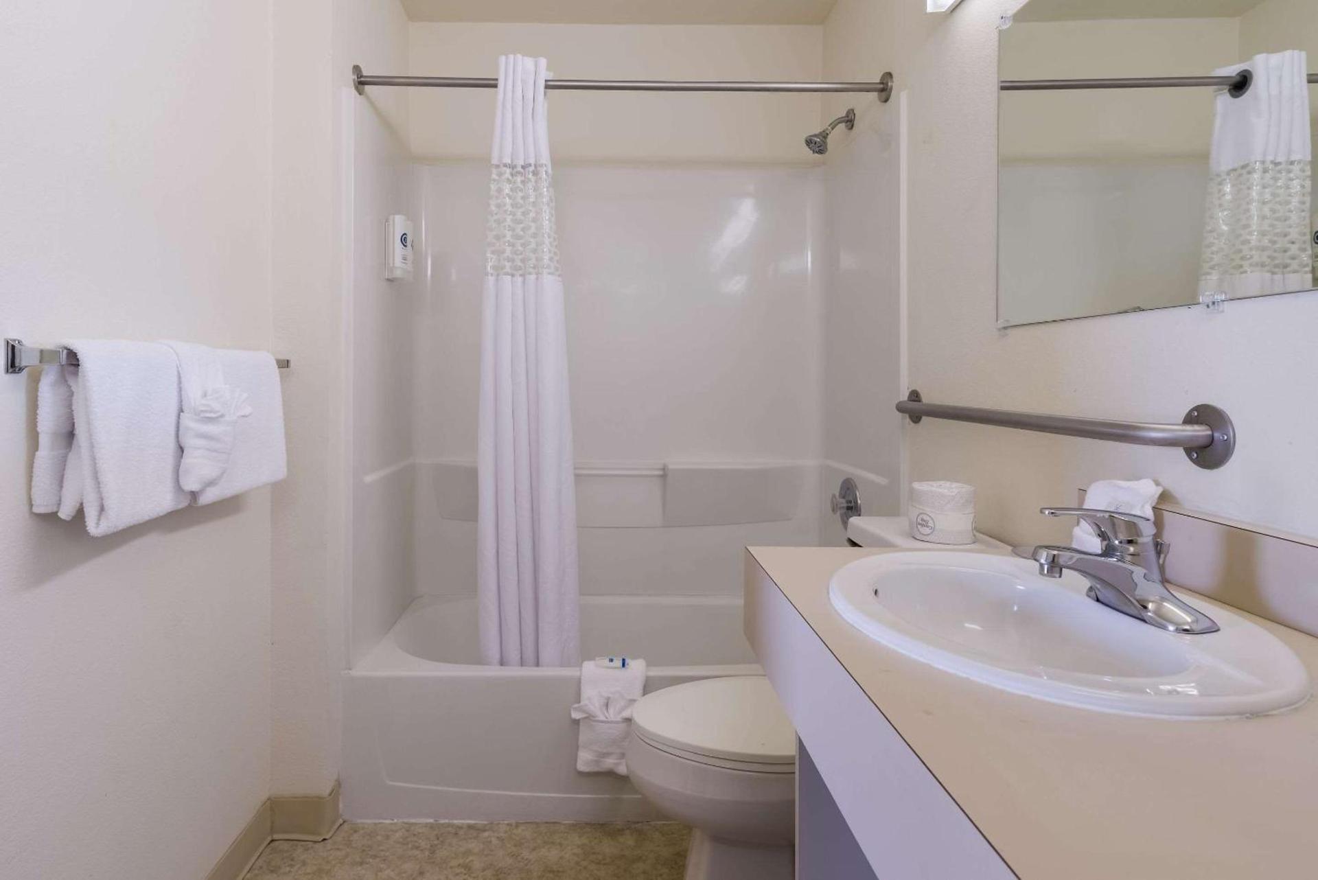 Rodeway Inn Livermore photo 27