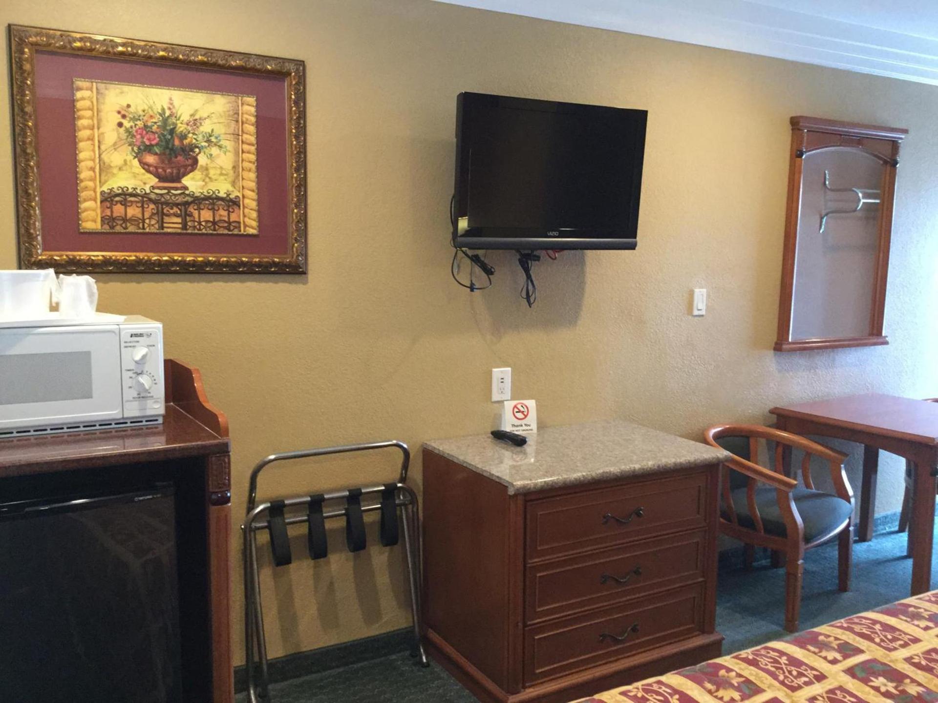 Beverly Inn photo 11