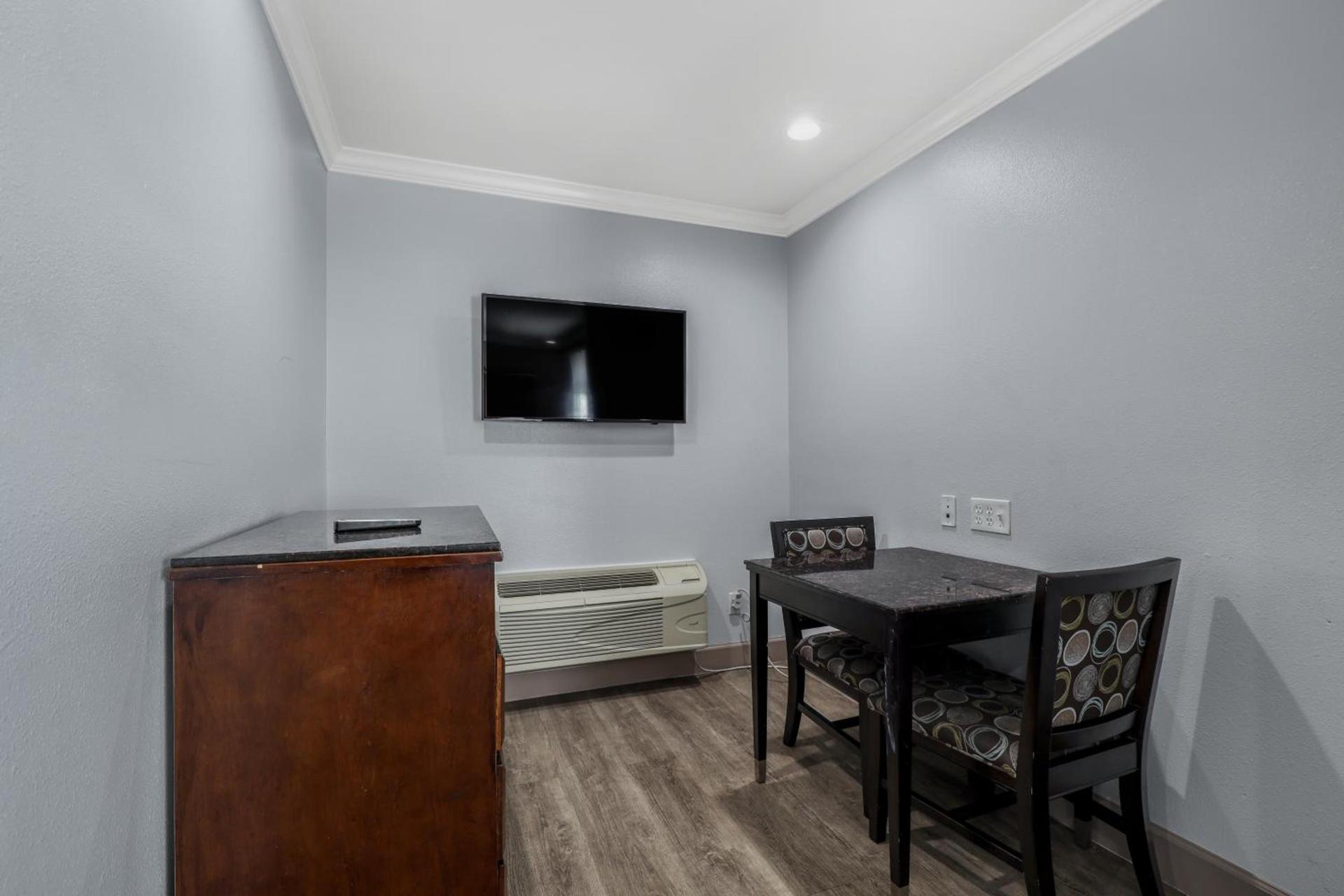 Motel 6 Carlsbad, Ca- North photo 42