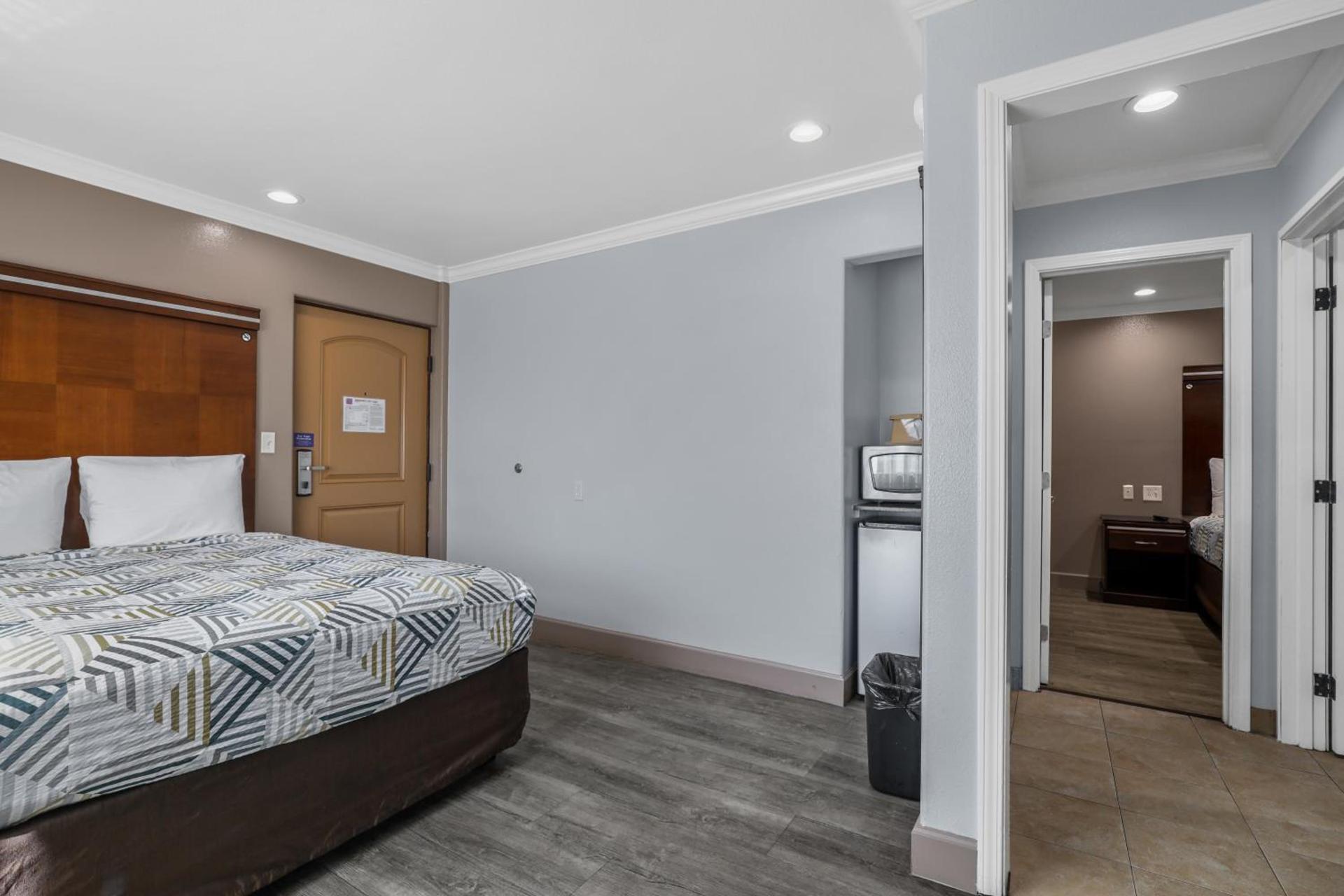 Motel 6 Carlsbad, Ca- North photo 47