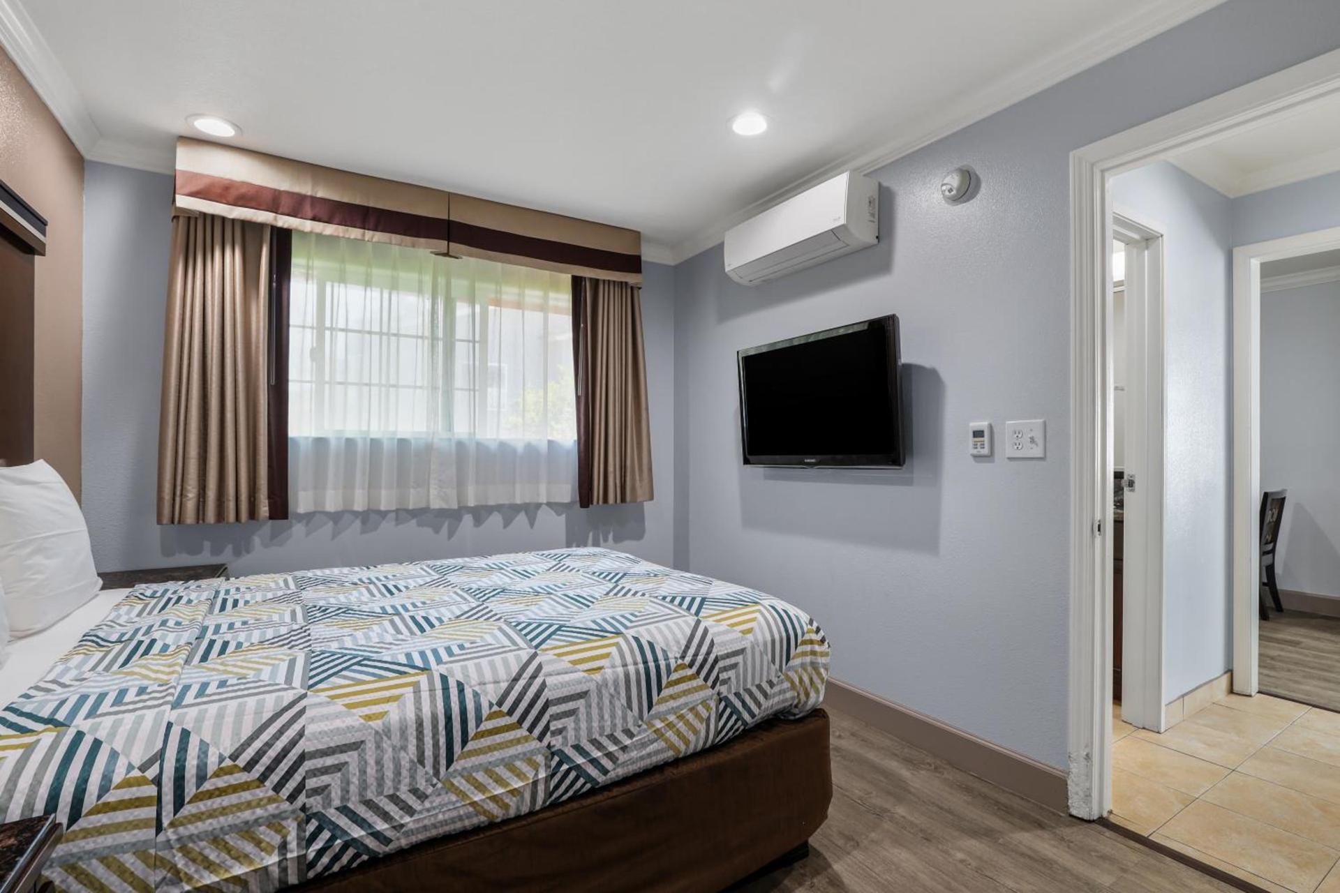 Motel 6 Carlsbad, Ca- North photo 50