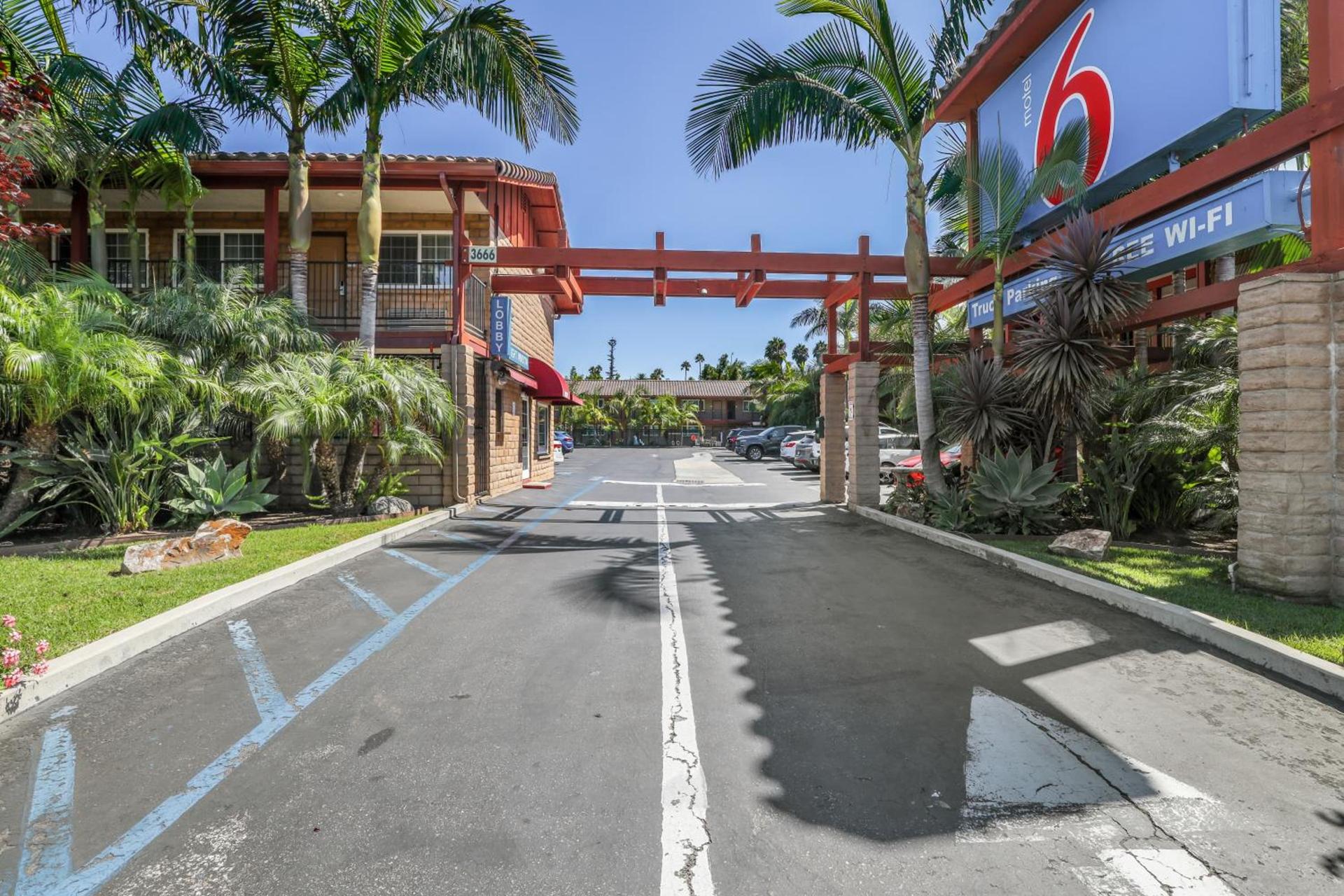 Motel 6 Carlsbad, Ca- North photo 21