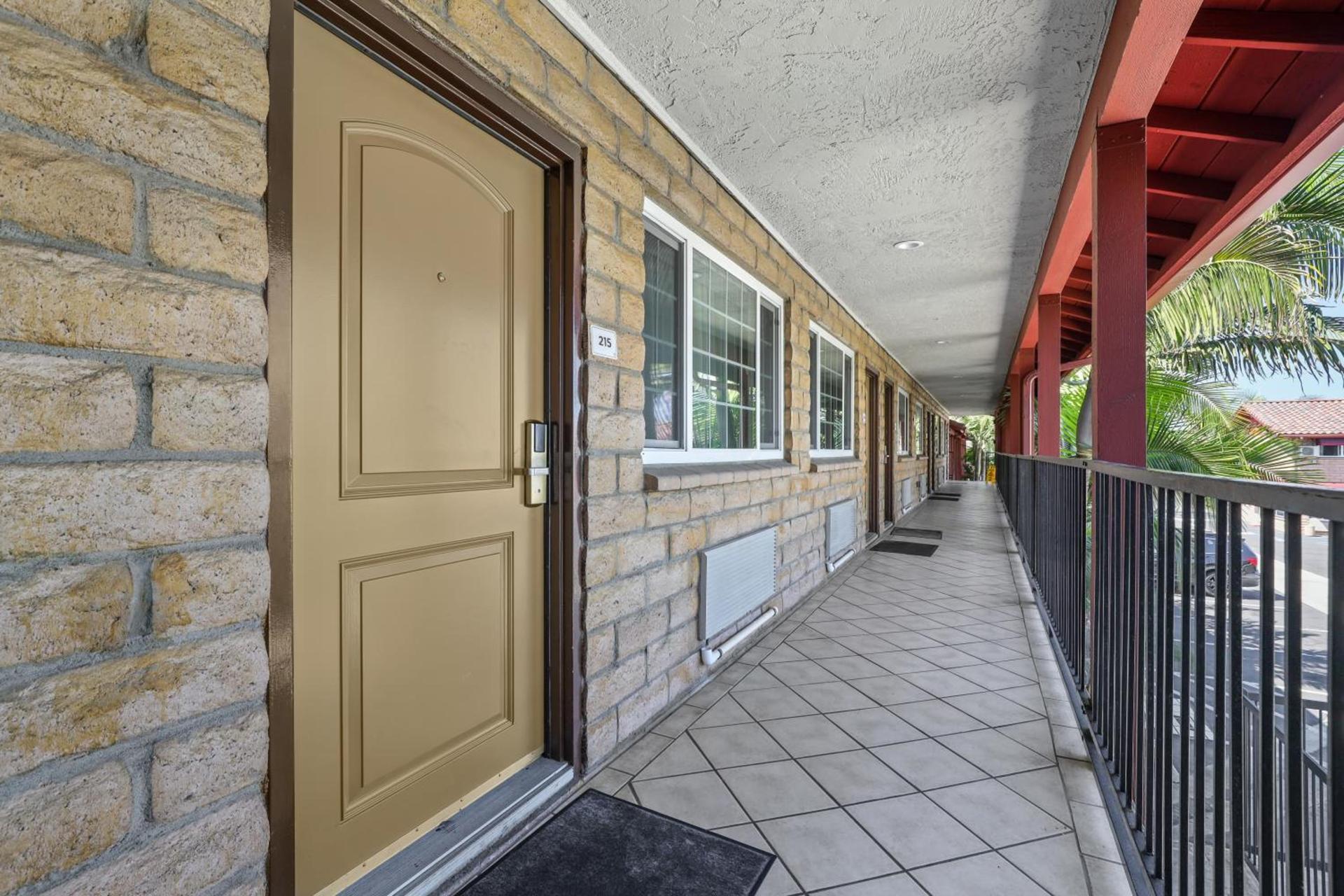 Motel 6 Carlsbad, Ca- North photo 62