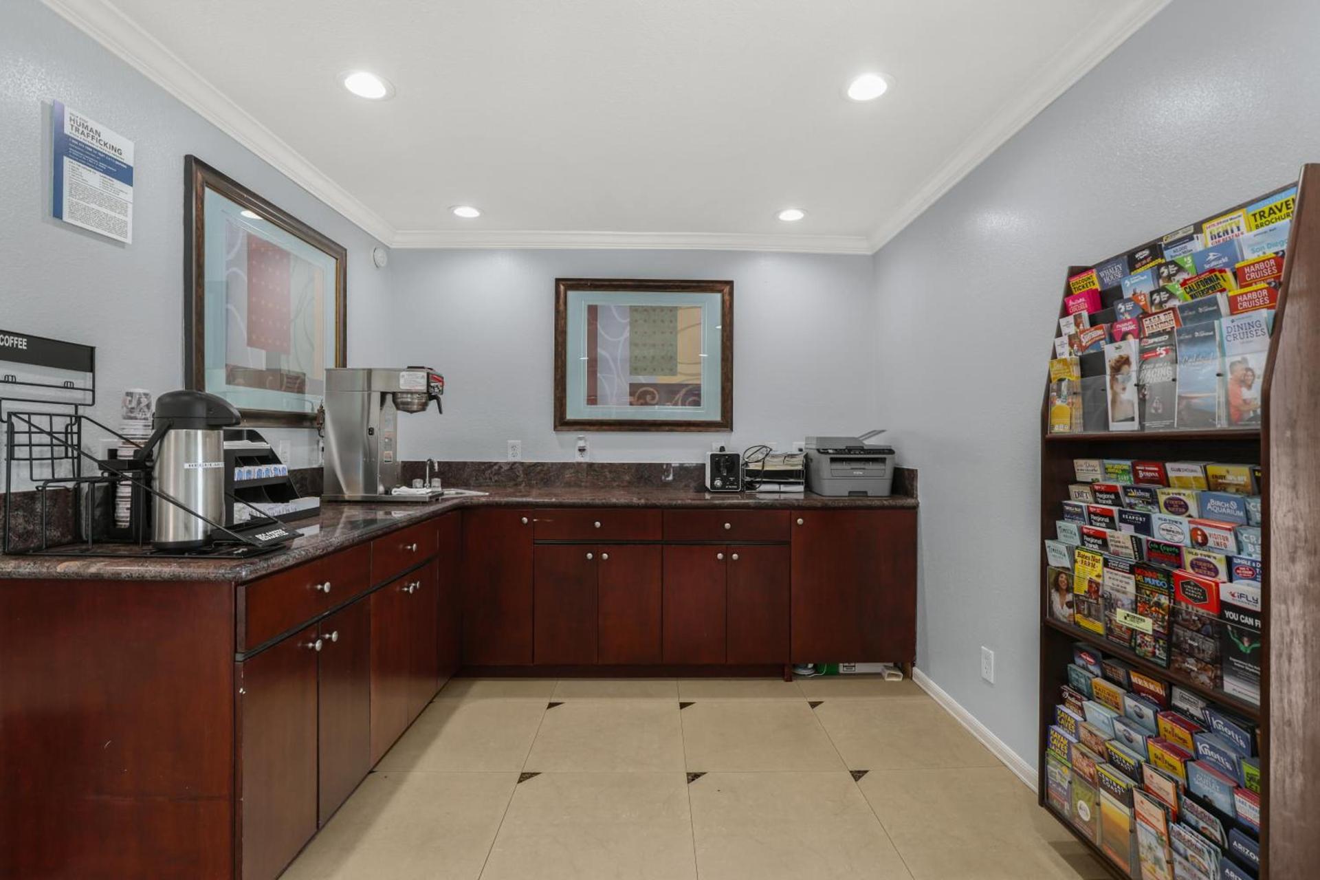 Motel 6 Carlsbad, Ca- North photo 65