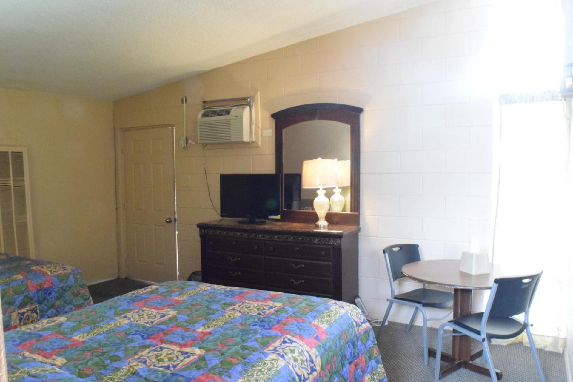 Imperial Motel photo 6