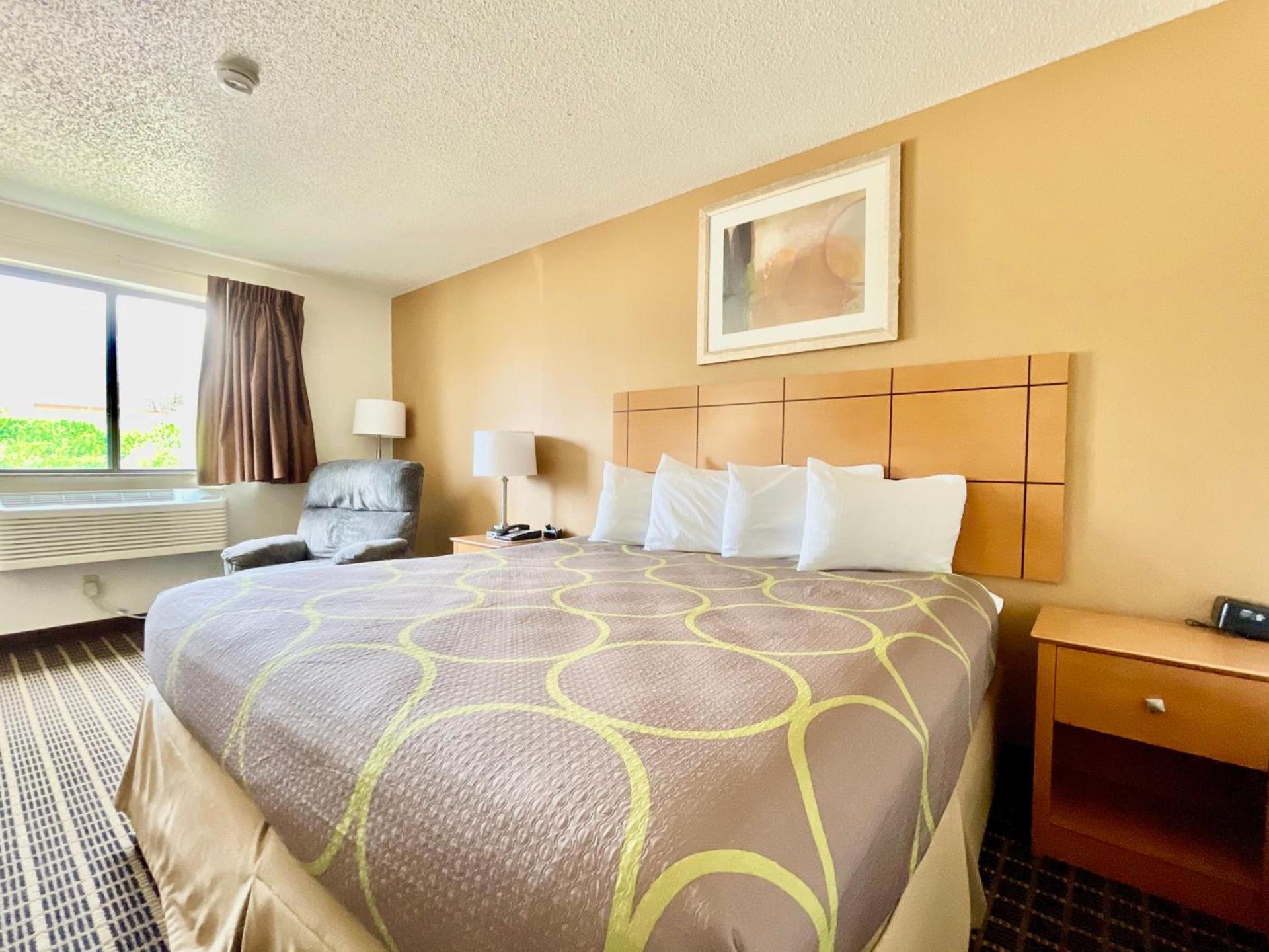 Econo Lodge Quincy photo 4
