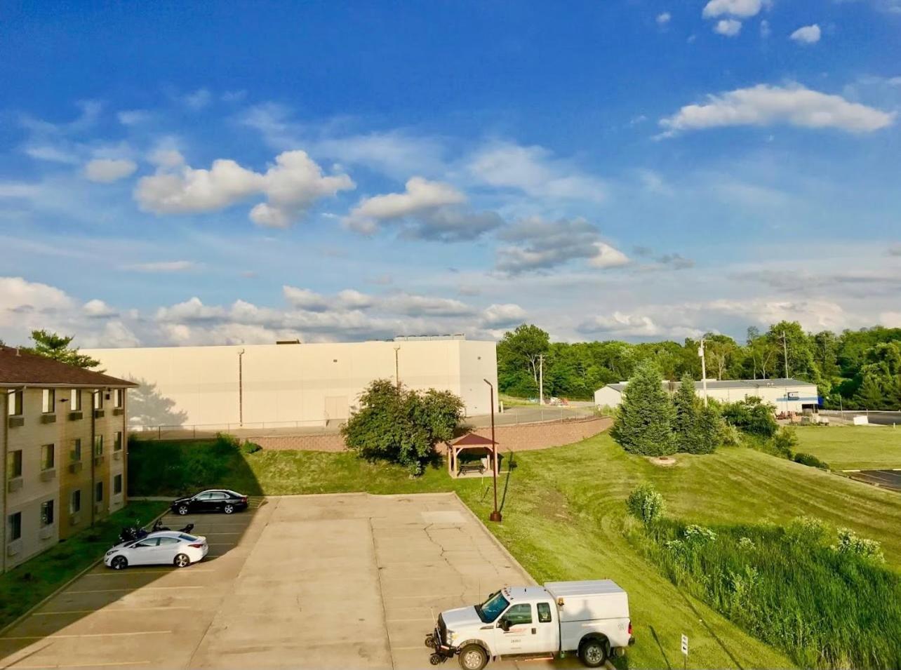 Econo Lodge Quincy photo 13