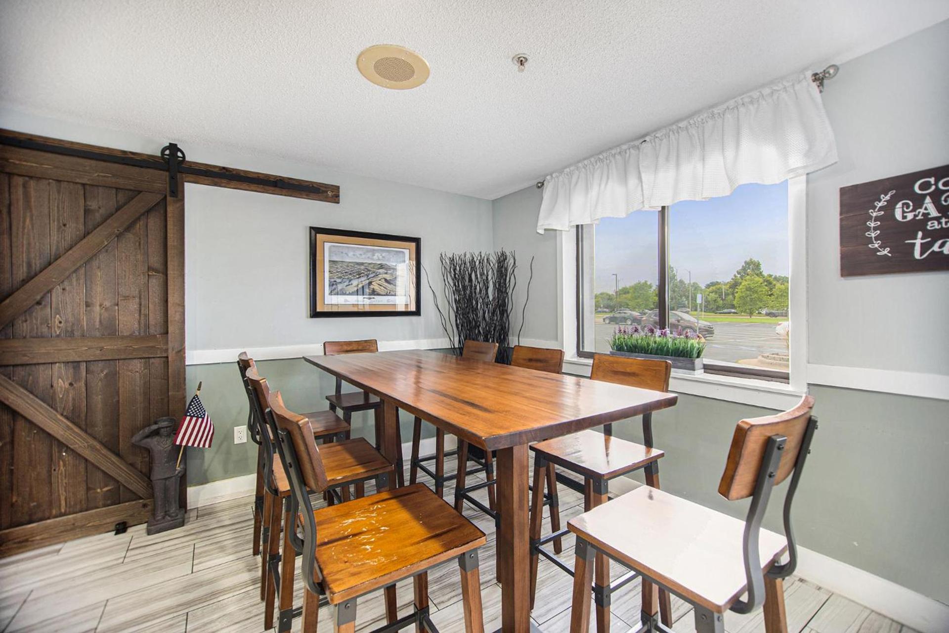 Baymont by Wyndham Grand Haven photo 17