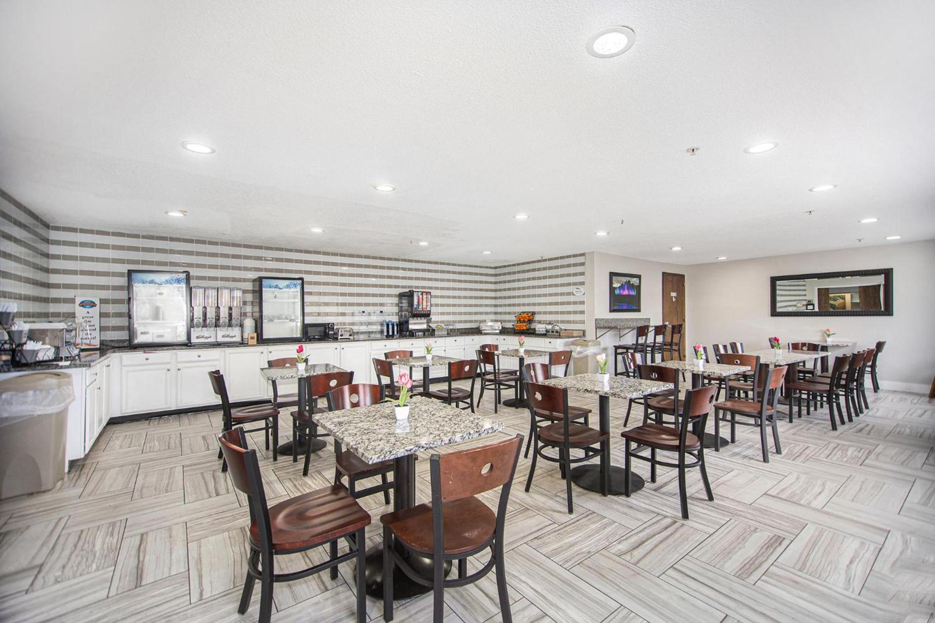 Baymont by Wyndham Grand Haven photo 19