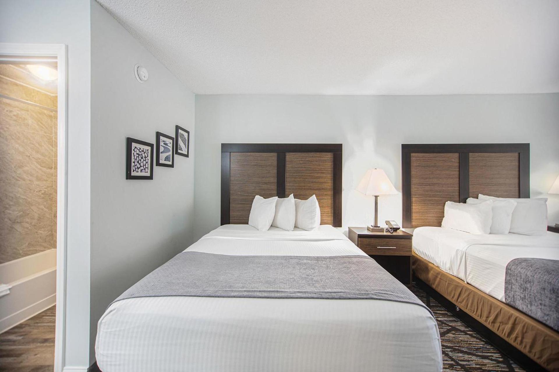 Baymont by Wyndham Grand Haven photo 42