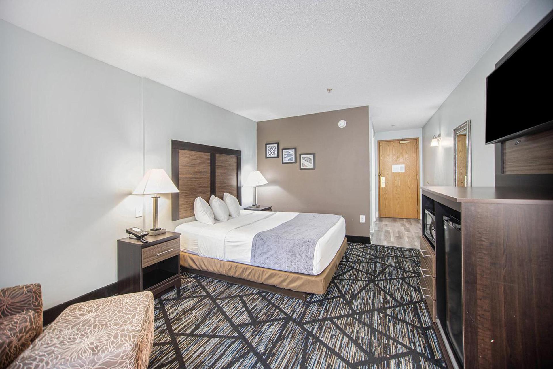 Baymont by Wyndham Grand Haven photo 45