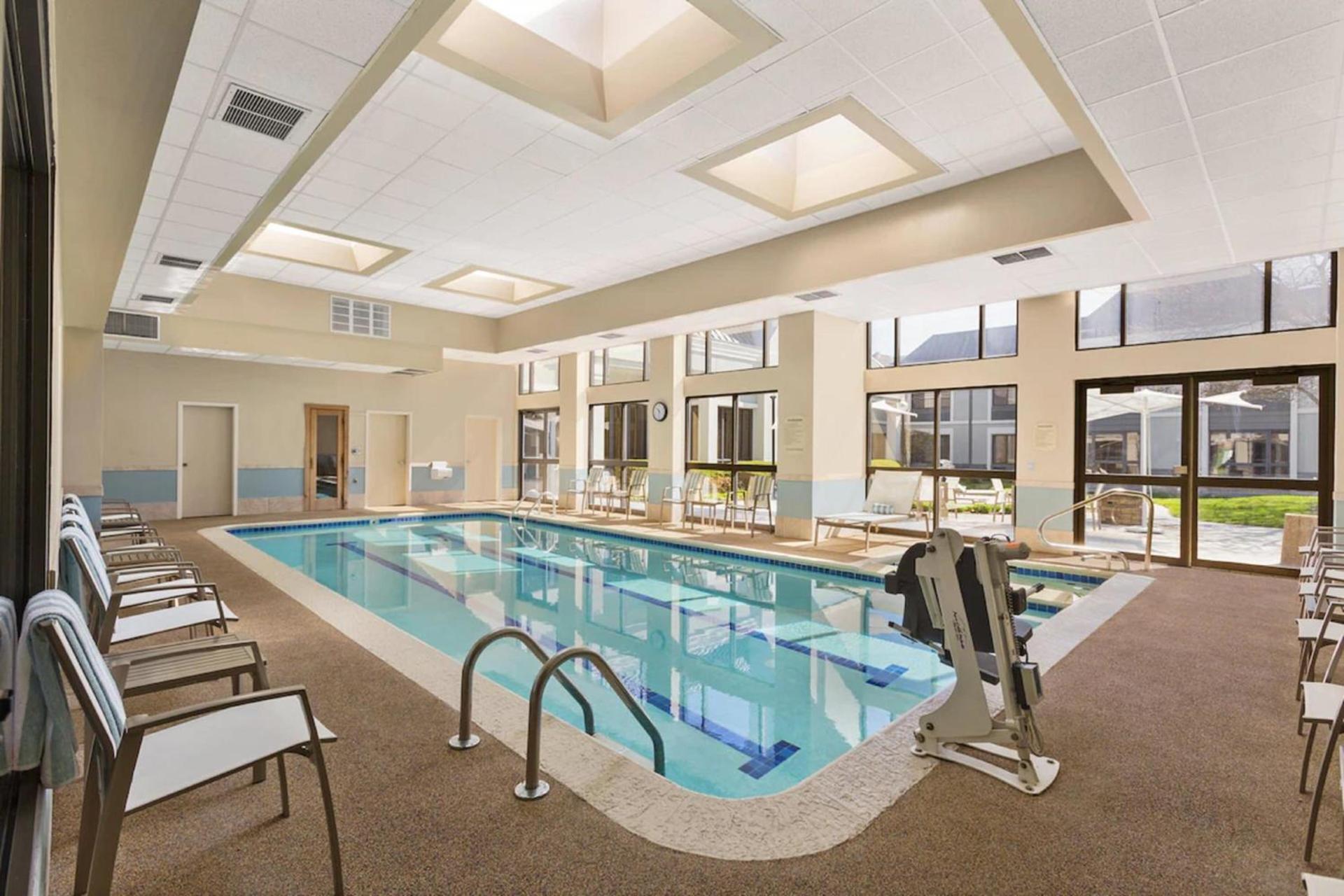 DoubleTree by Hilton Hotel Detroit Novi photo 17