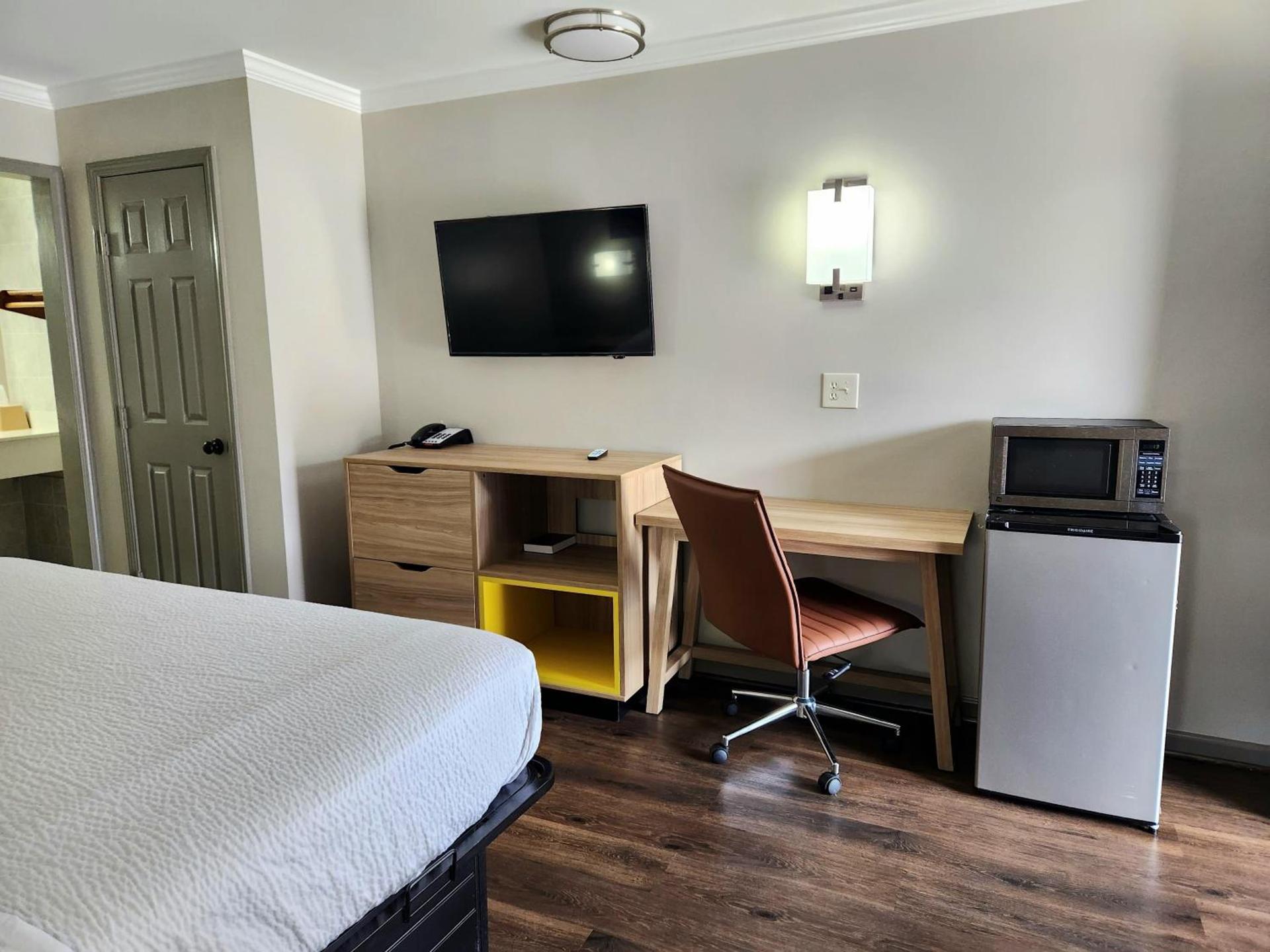 Days Inn by Wyndham Slidell photo 17