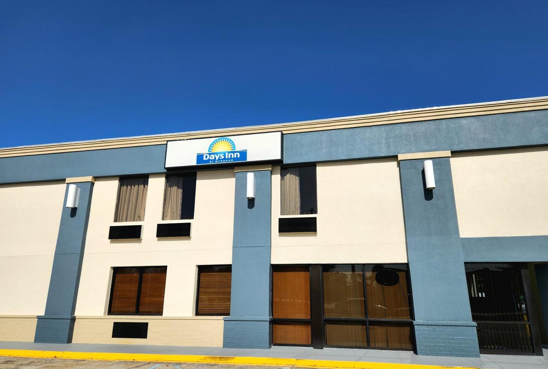 Days Inn by Wyndham Slidell photo 13