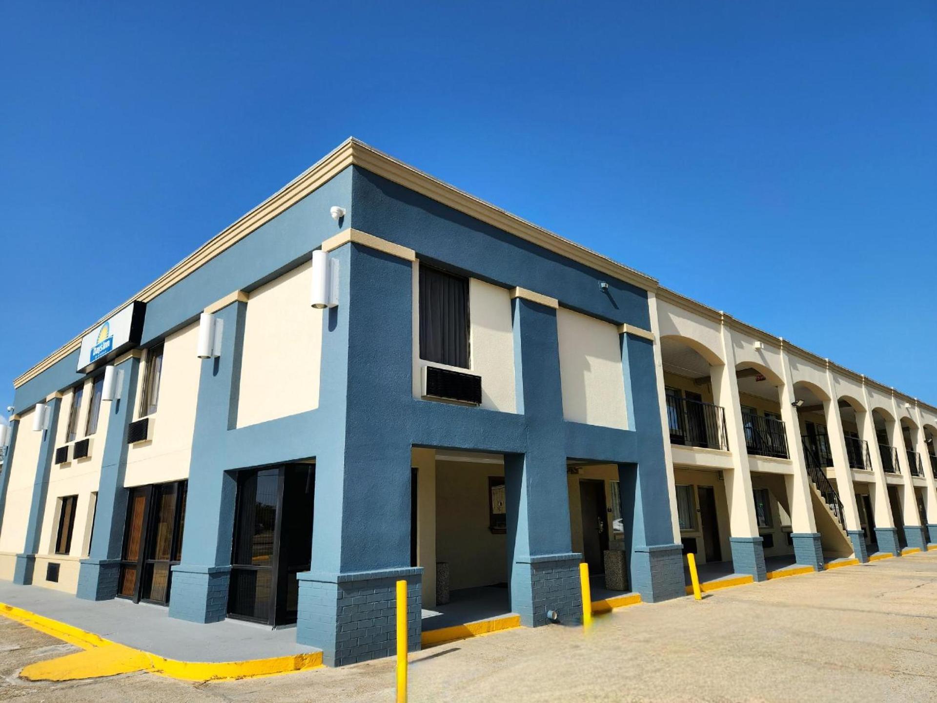 Days Inn by Wyndham Slidell photo 16