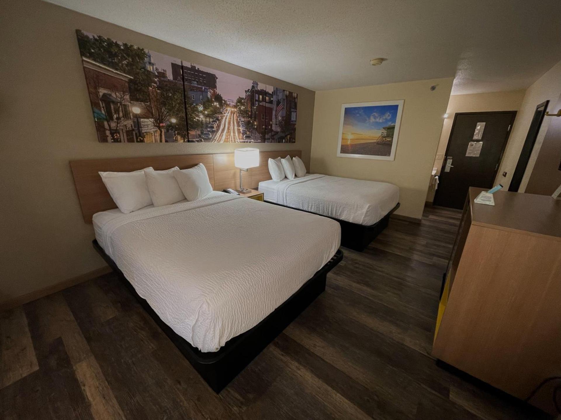 Days Inn & Suites by Wyndham Kaukauna WI photo 29