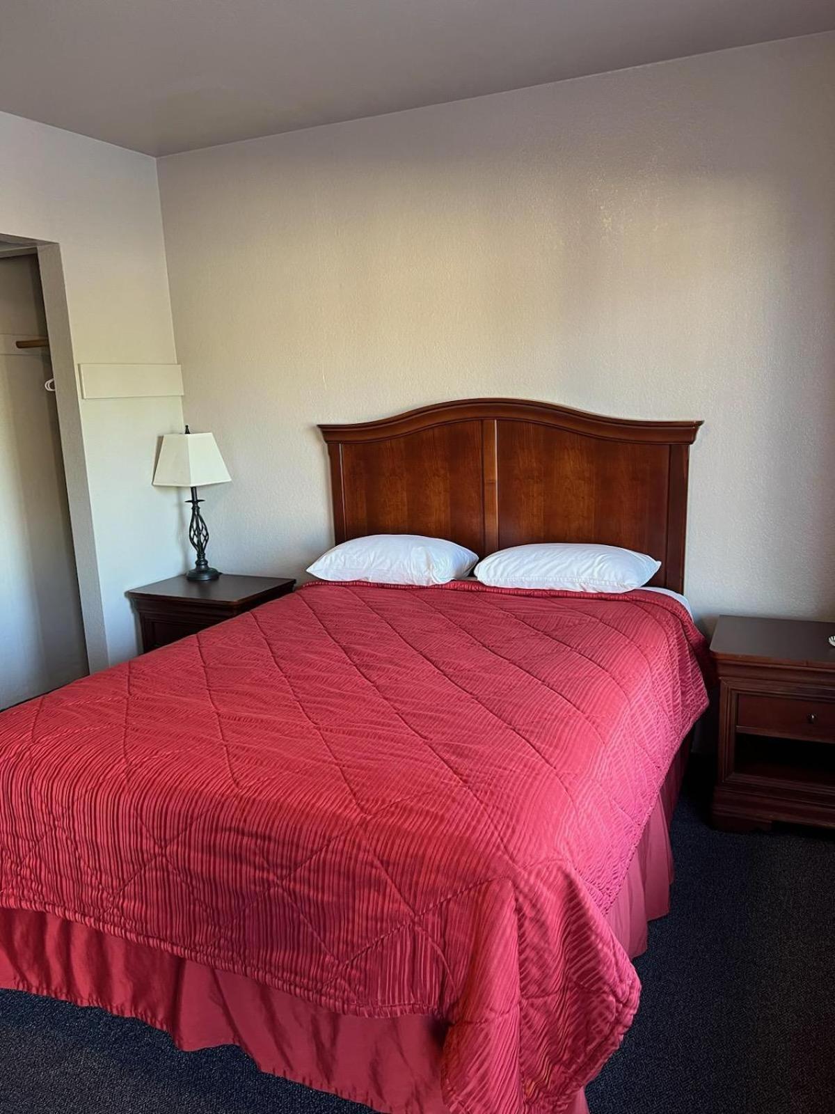 REGENCY INN photo 5