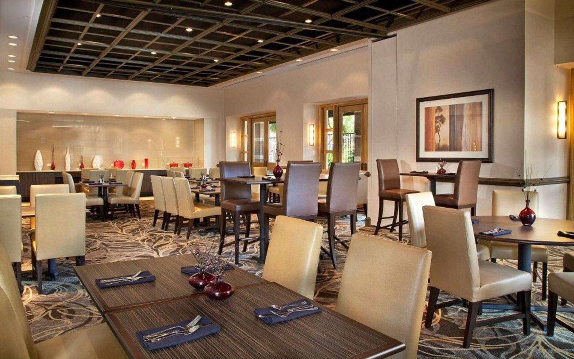DoubleTree Suites by Hilton Austin Downtown Capitol photo 12
