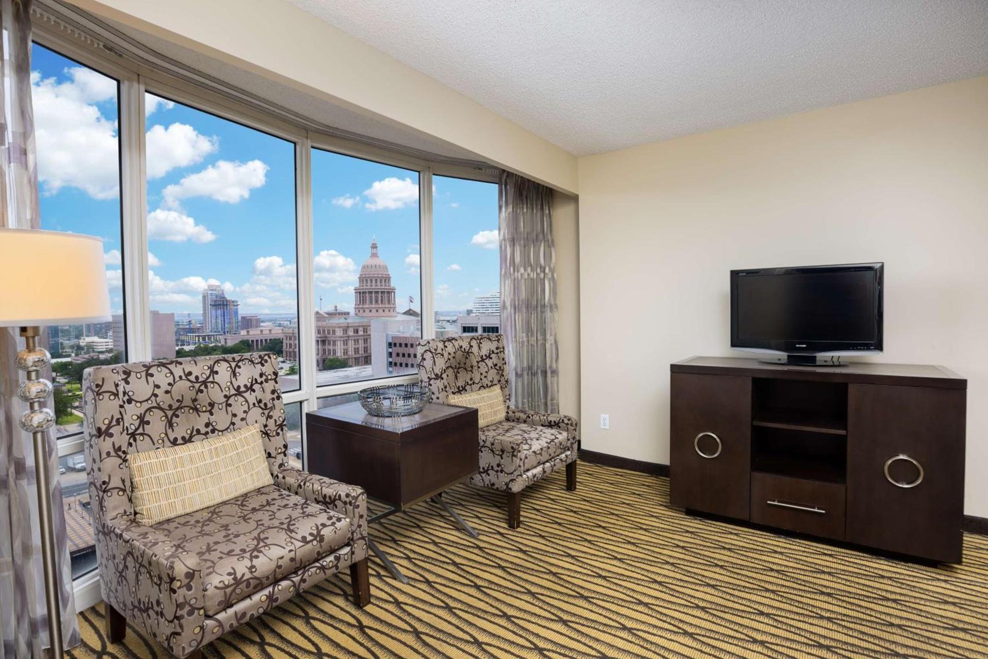 DoubleTree Suites by Hilton Austin Downtown Capitol photo 25