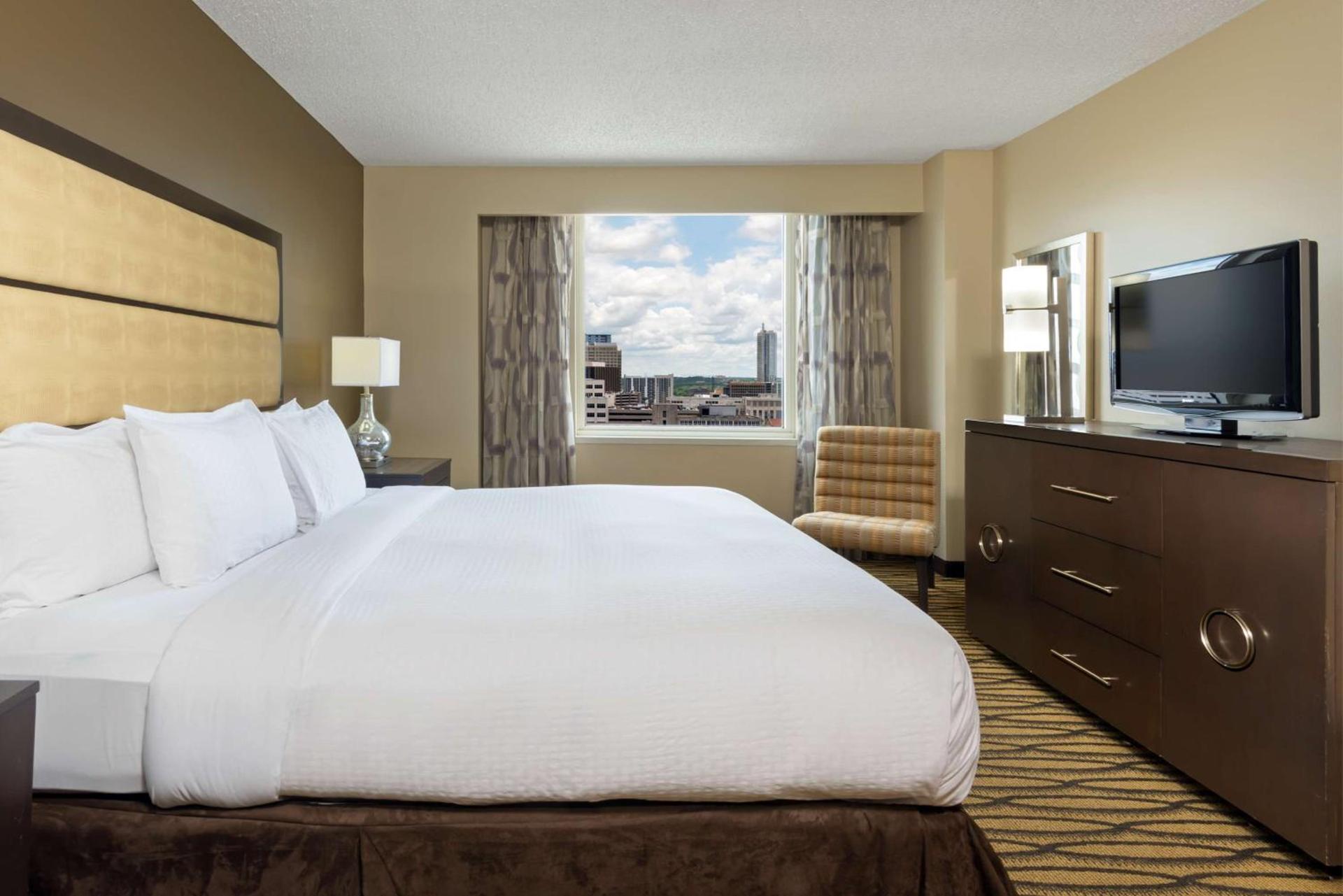 DoubleTree Suites by Hilton Austin Downtown Capitol photo 31