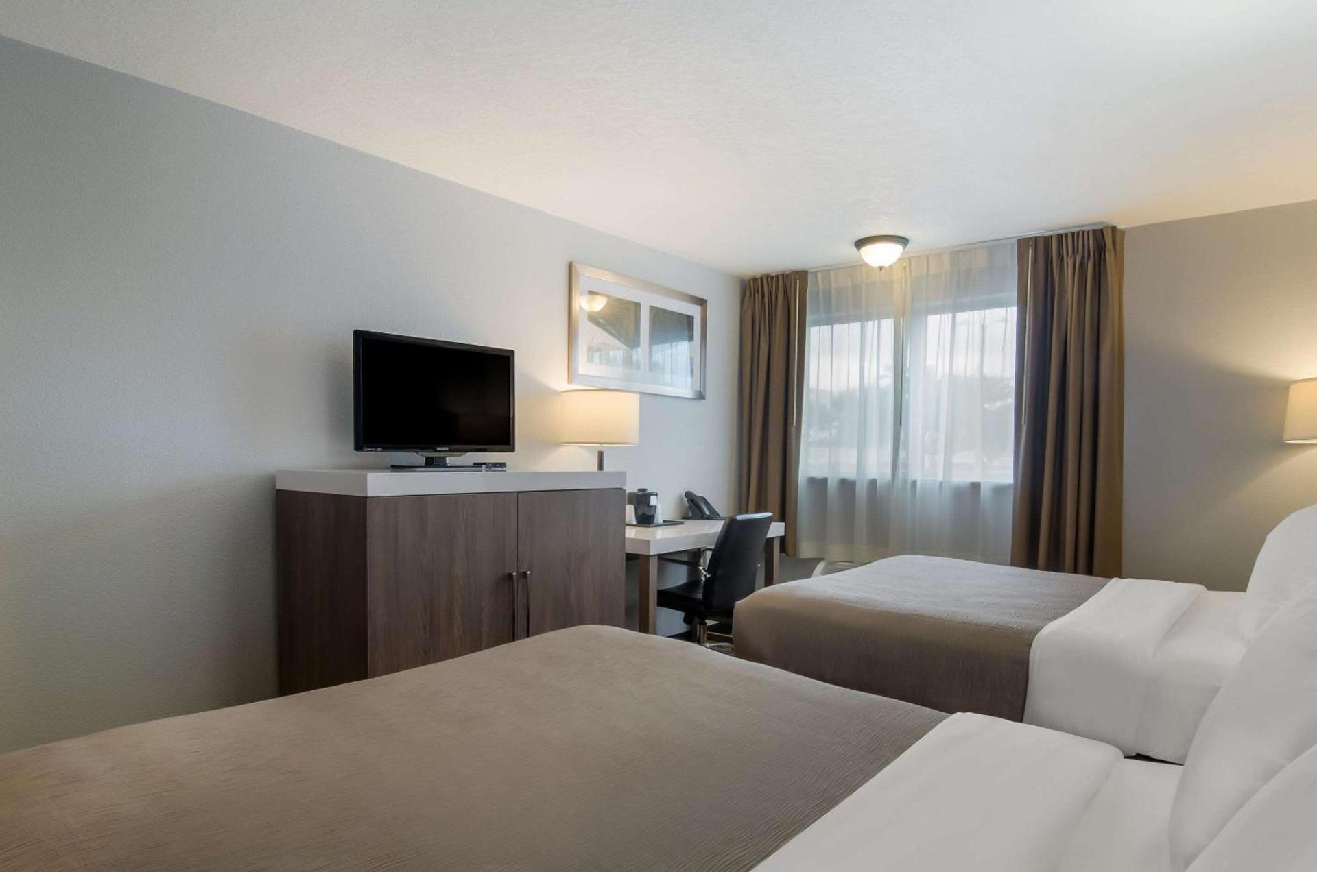 Quality Inn & Suites Silverdale Bangor-Keyport photo 4