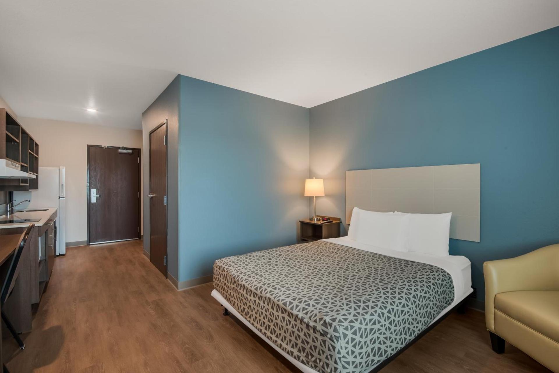 WoodSpring Suites Bellflower - Los Angeles photo 19
