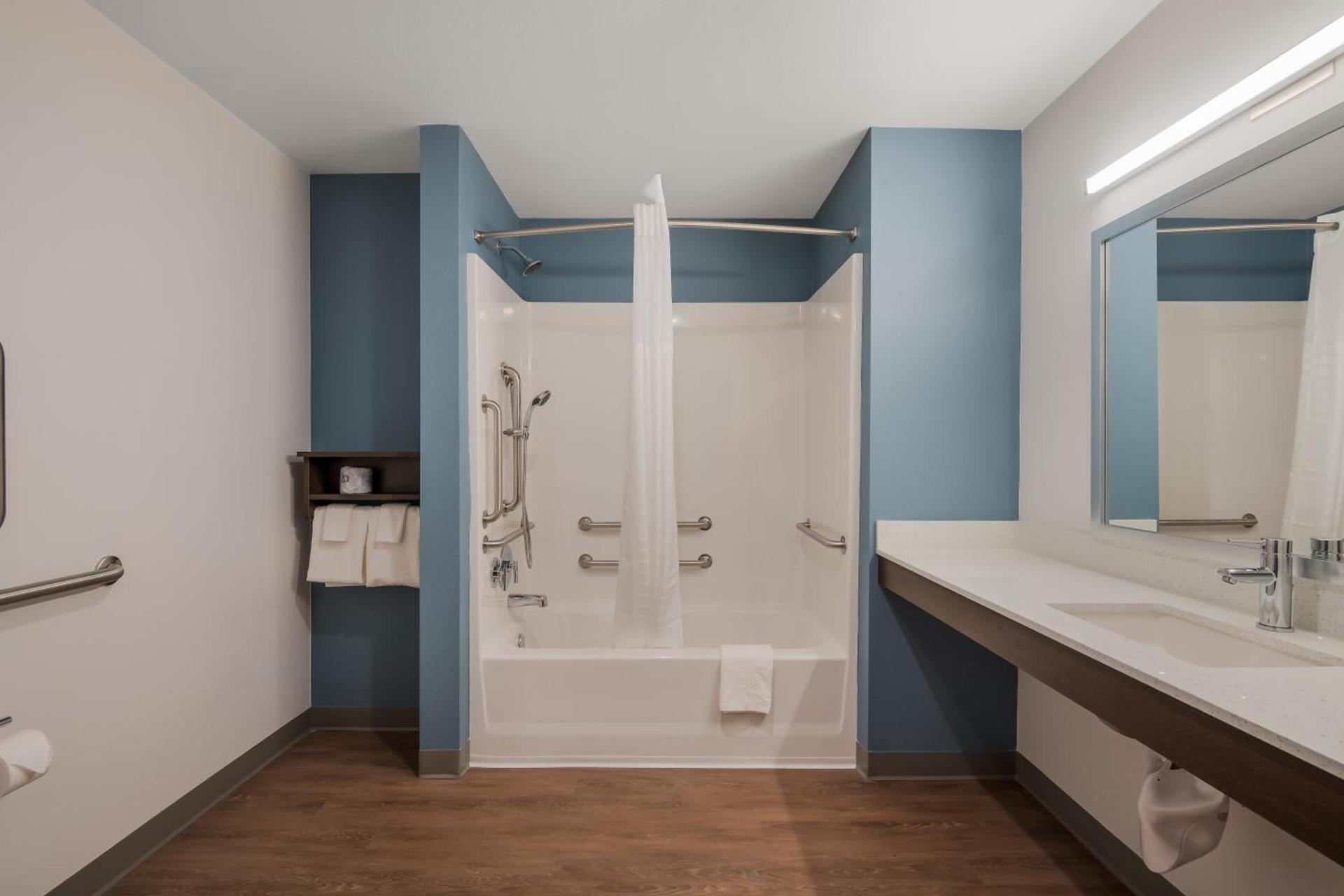 WoodSpring Suites Bellflower - Los Angeles photo 9
