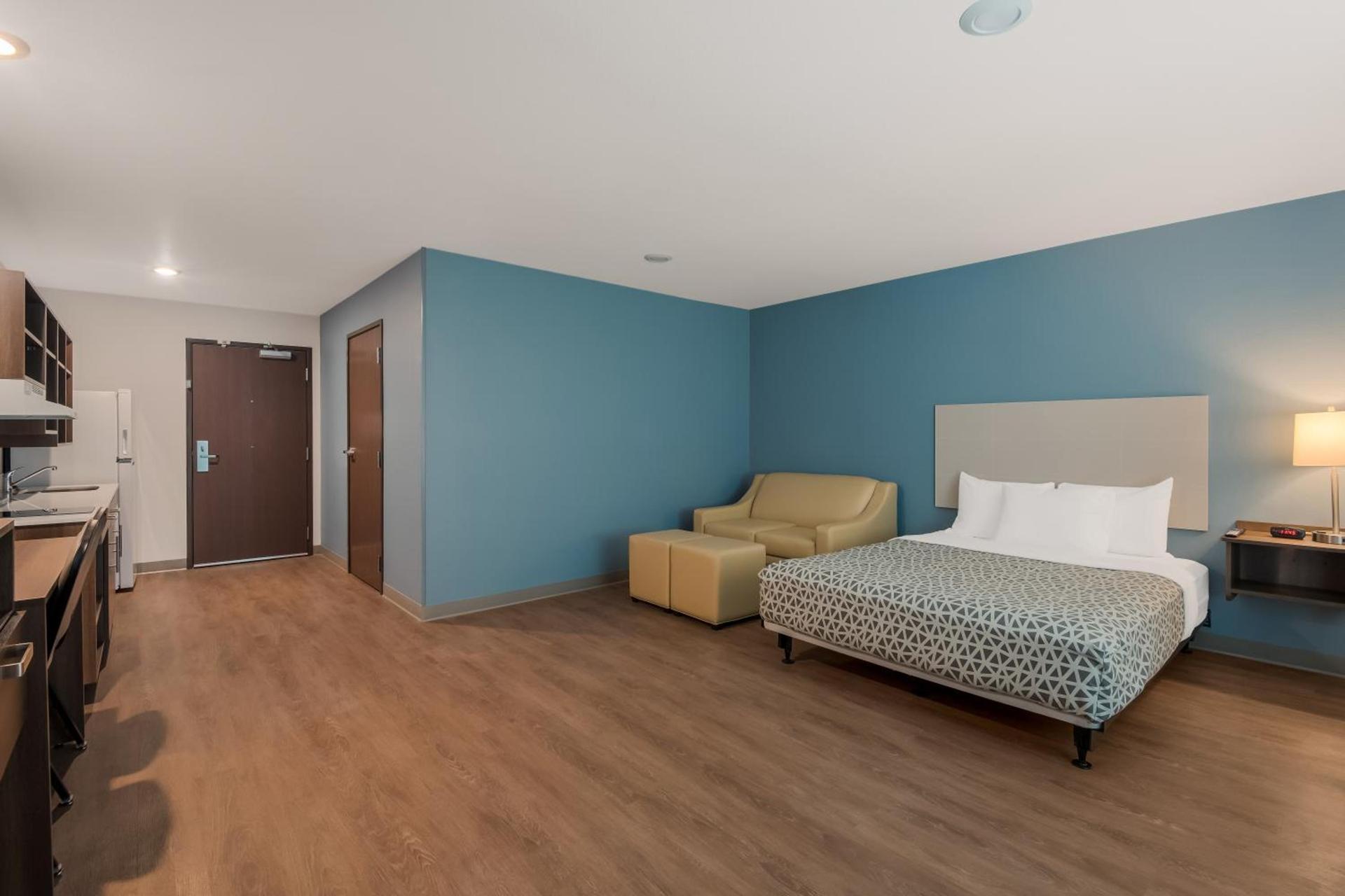 WoodSpring Suites Bellflower - Los Angeles photo 10