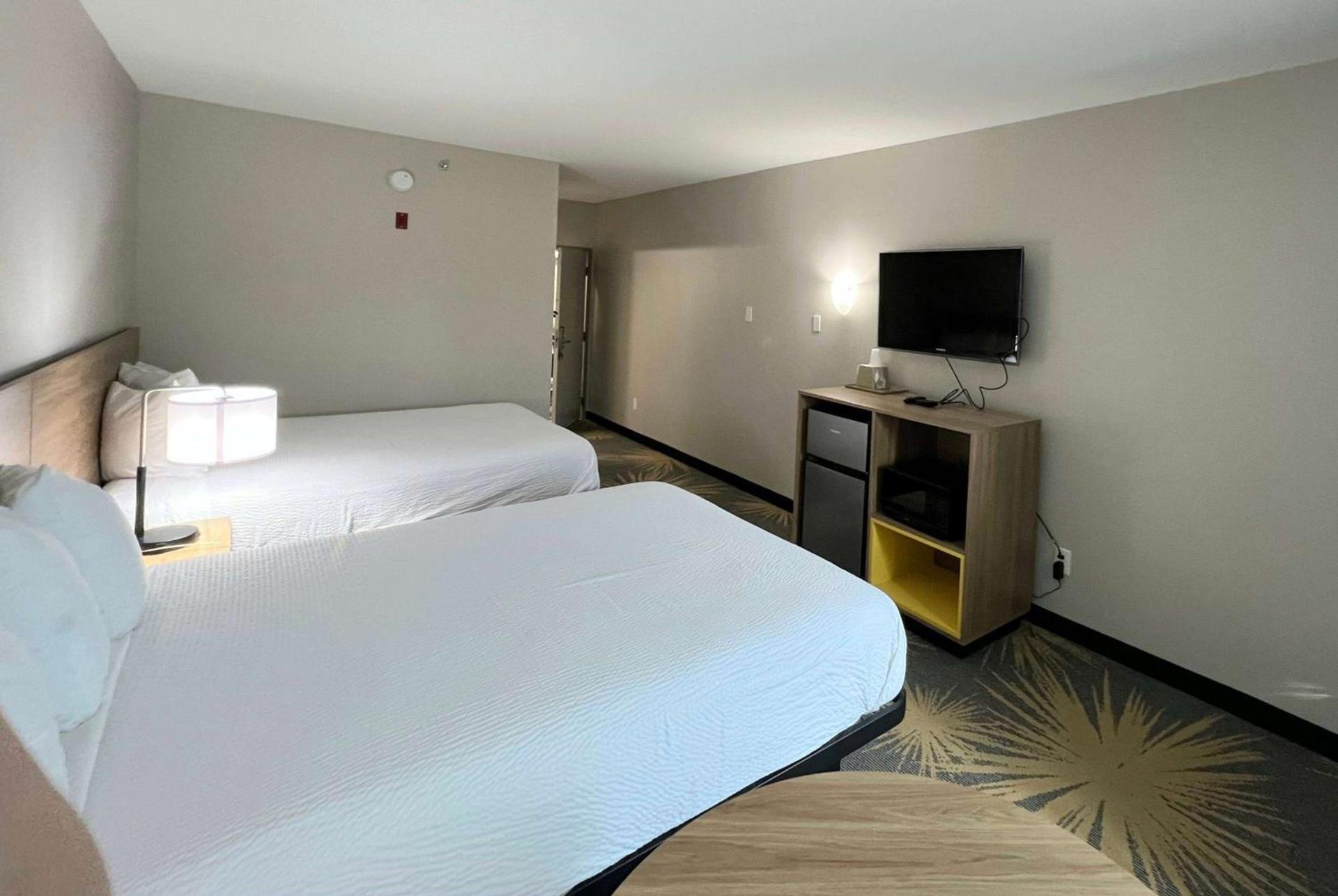 Days Inn by Wyndham LaPlace- New Orleans photo 10