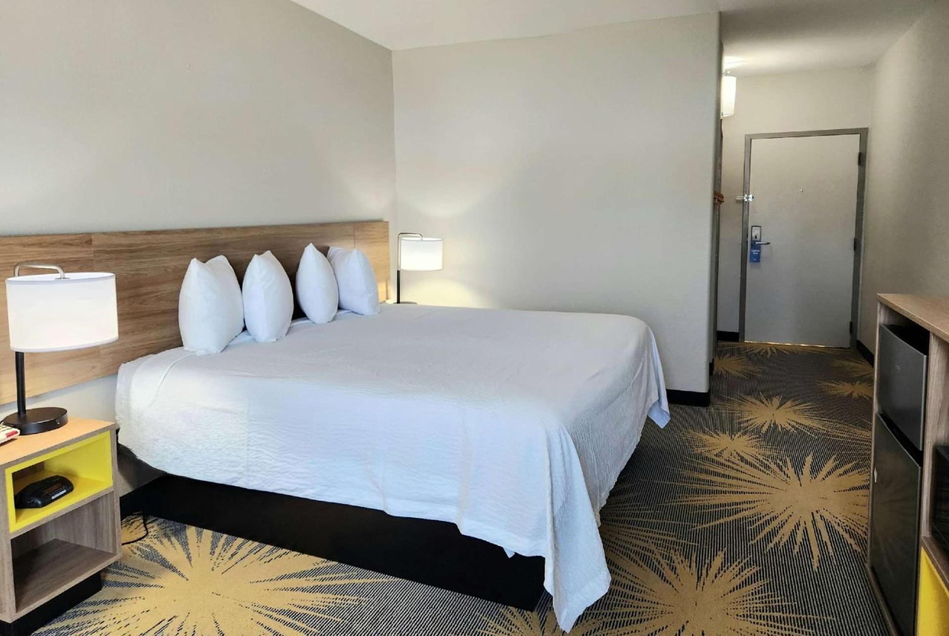 Days Inn by Wyndham LaPlace- New Orleans photo 12