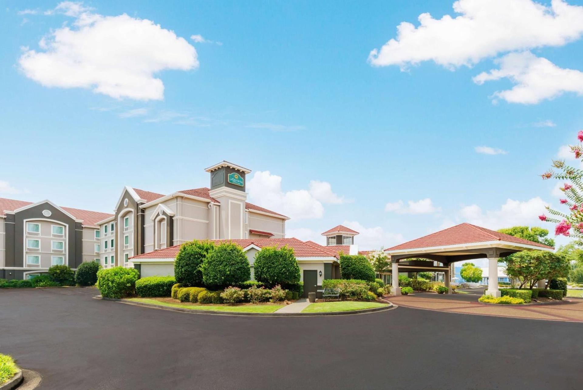 La Quinta by Wyndham Myrtle Beach Broadway Area photo 1